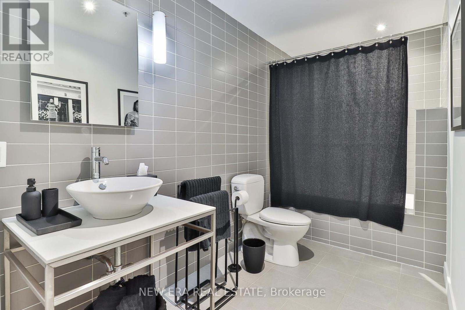 837407c95970d3ad679106e79bd794fb