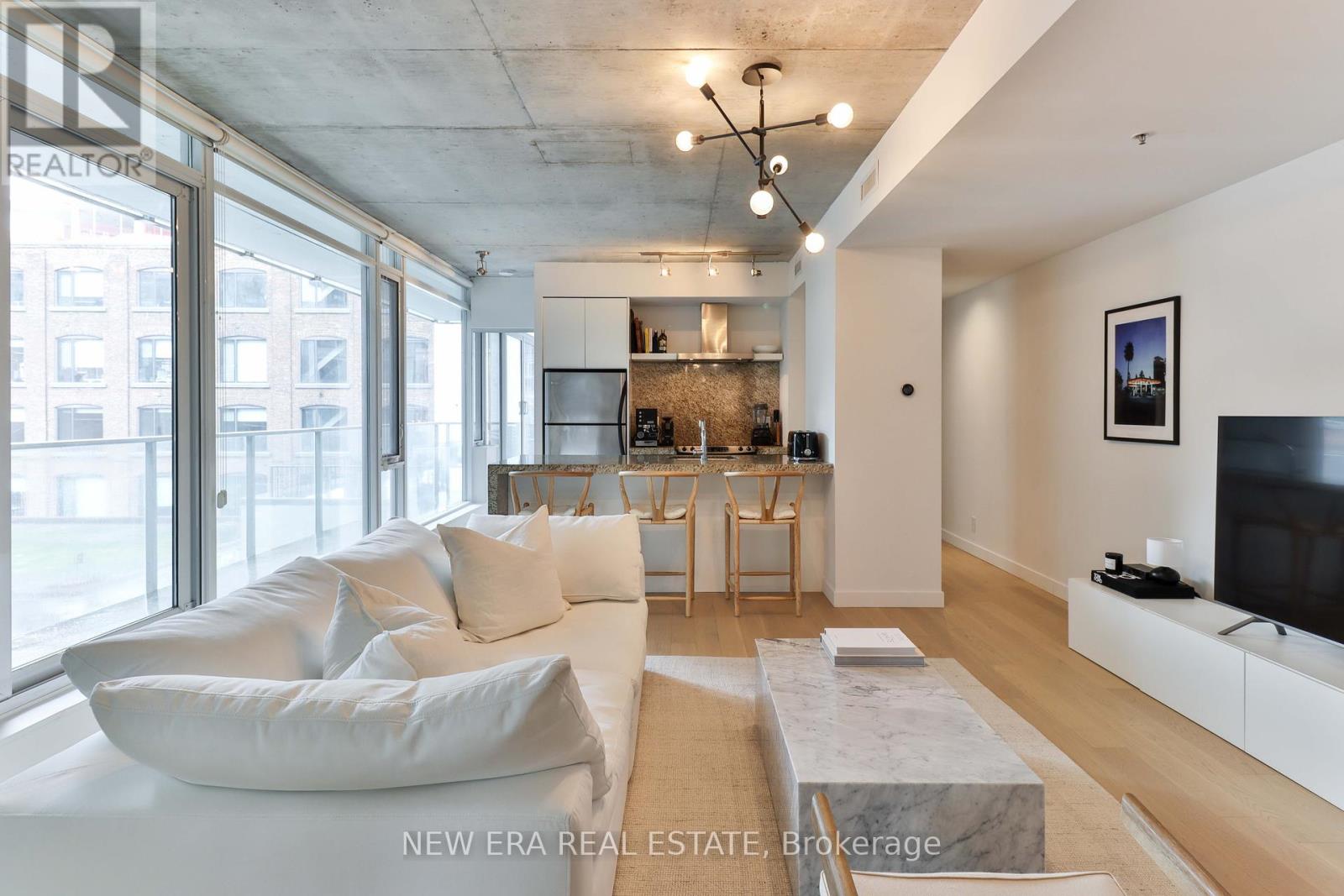 929d5eb88a1cda69f9da9f33f8019b21