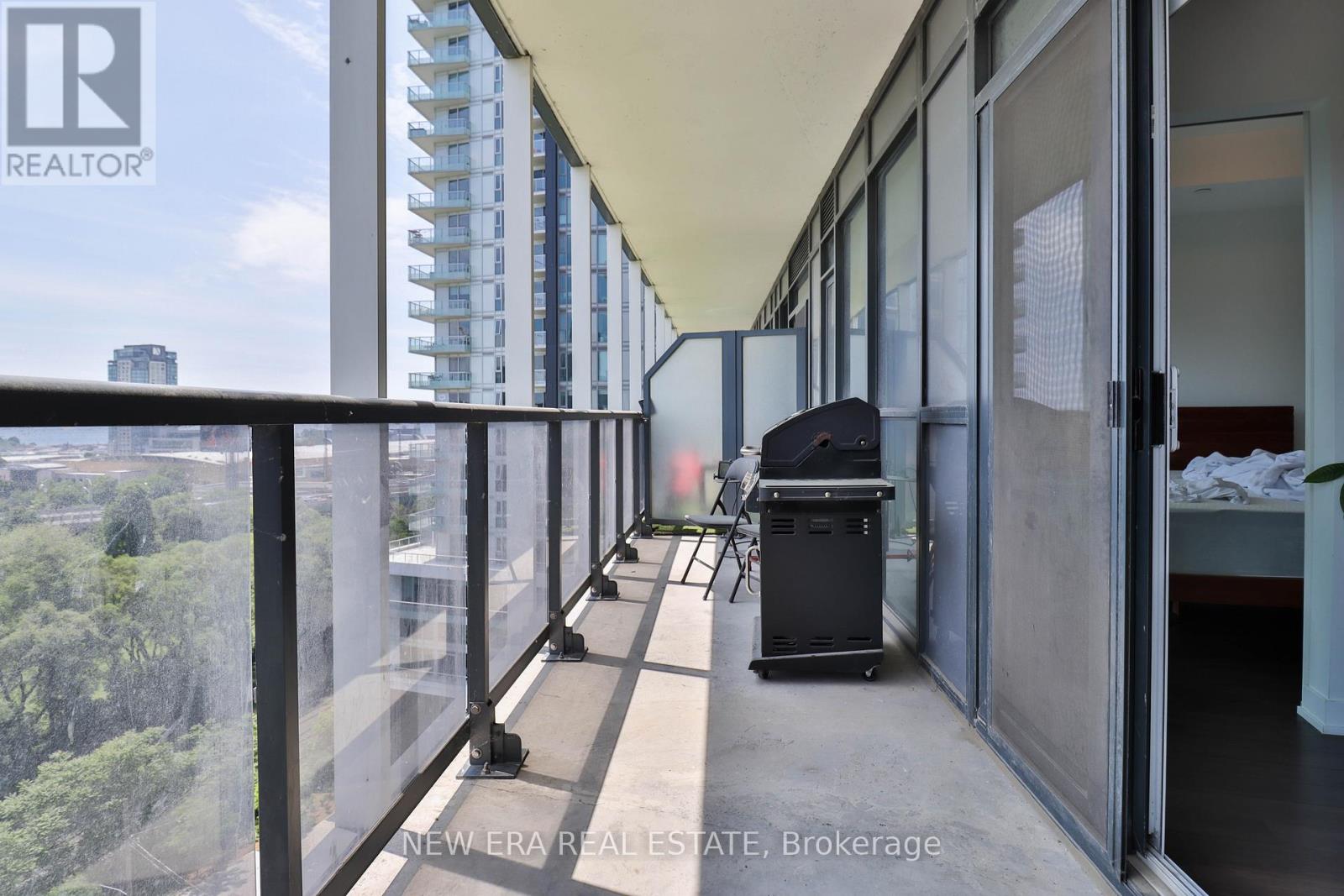 aeab5bee99f325cc053effb47f695938