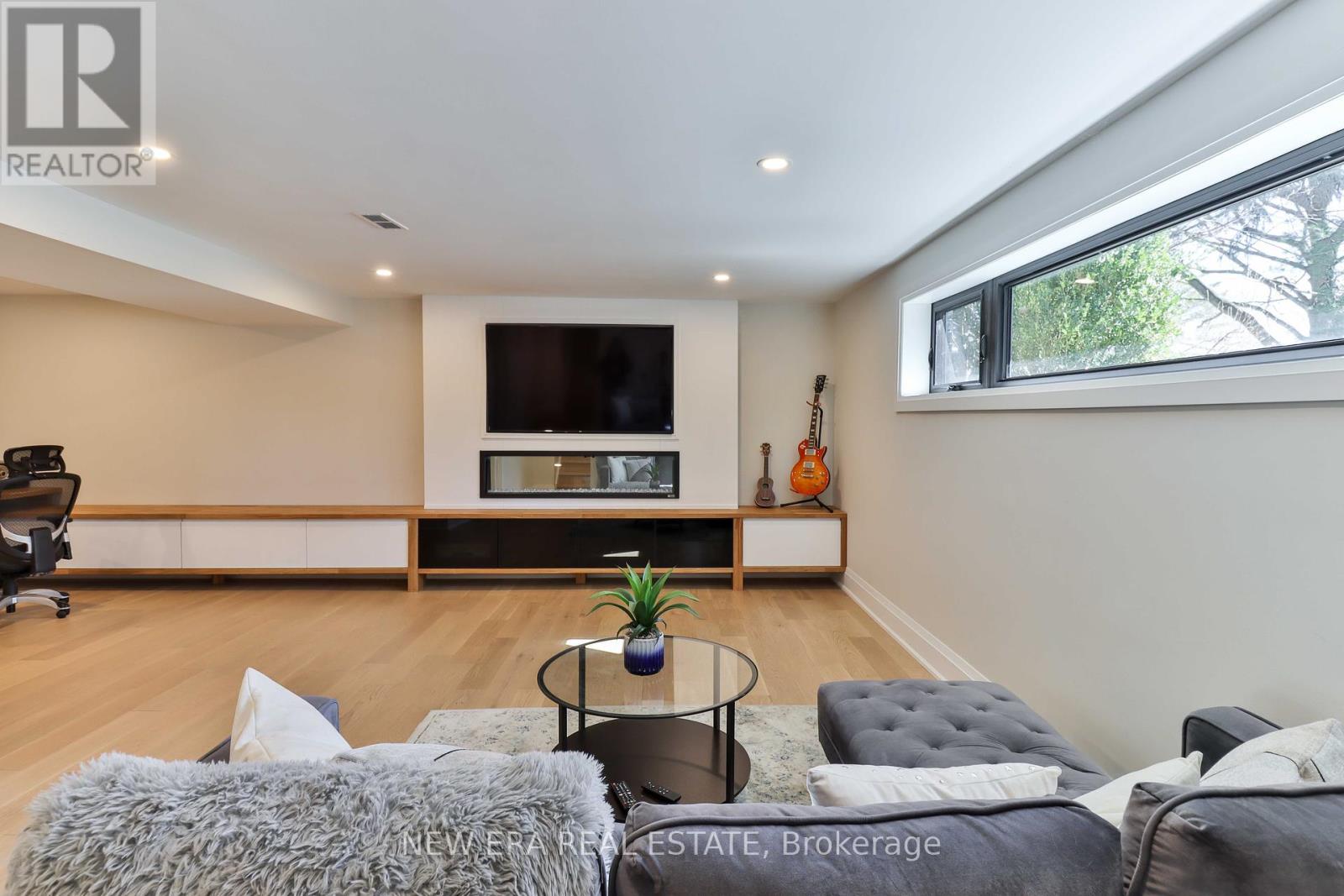 ba251b94bc21b29a31ec6e6abe872745