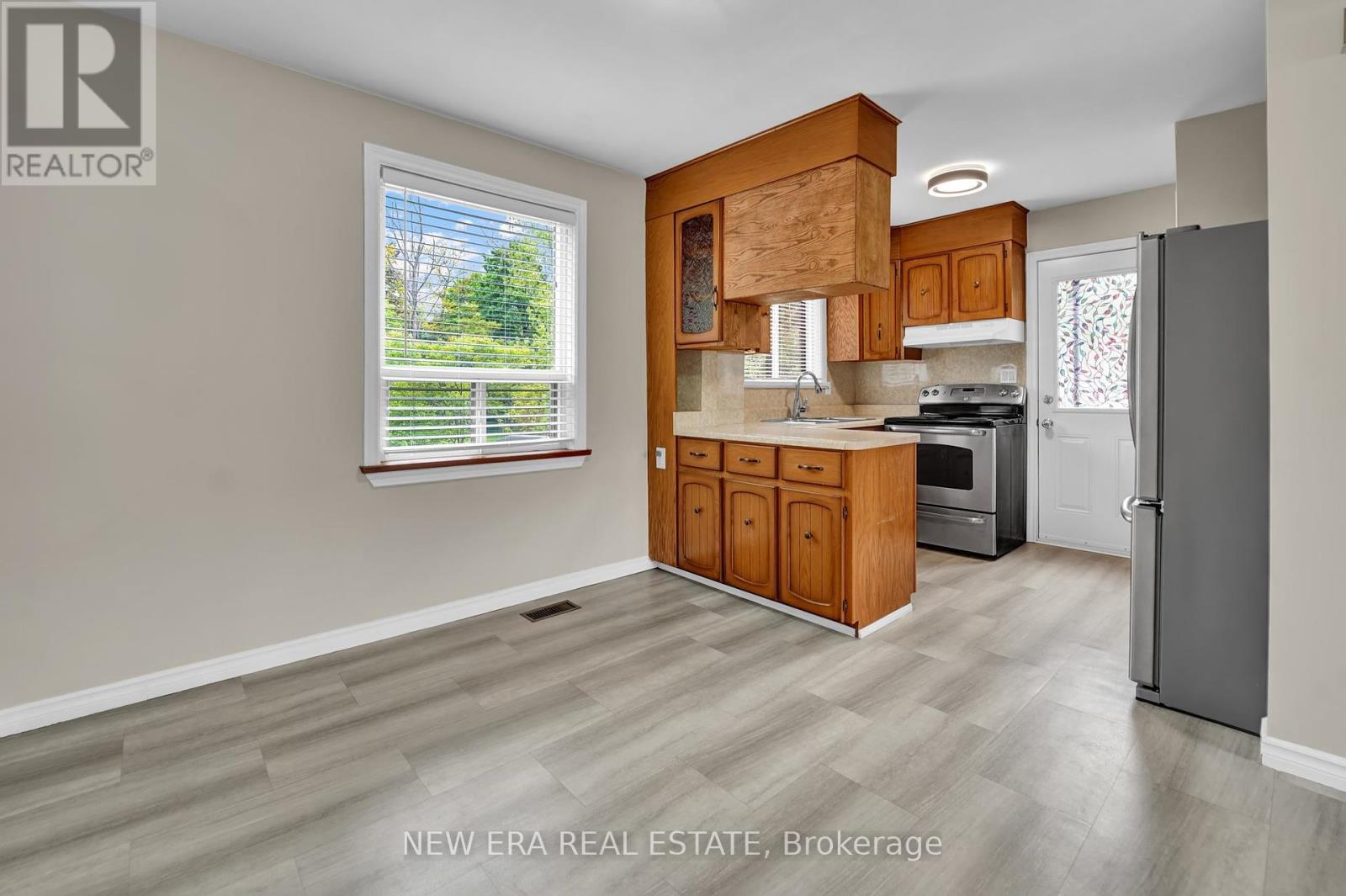 c138b4e9fe8940c8b22be12fcf9560df