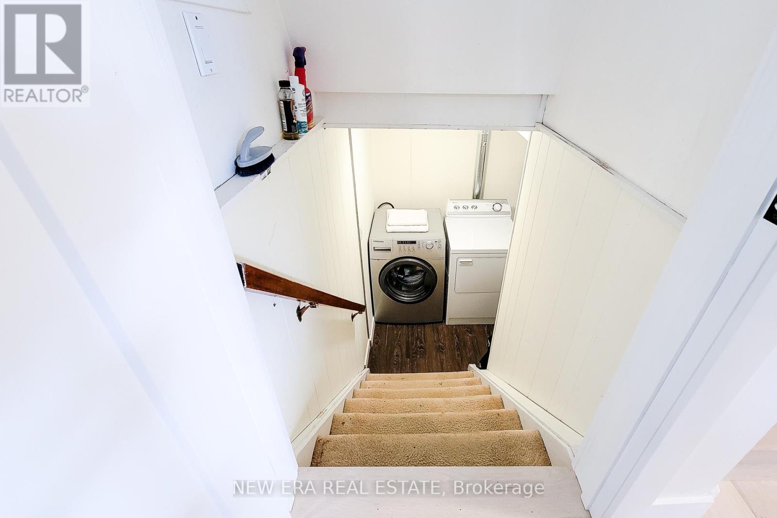 eaee84a01155c9b8abbe1ec16fb7d5e9