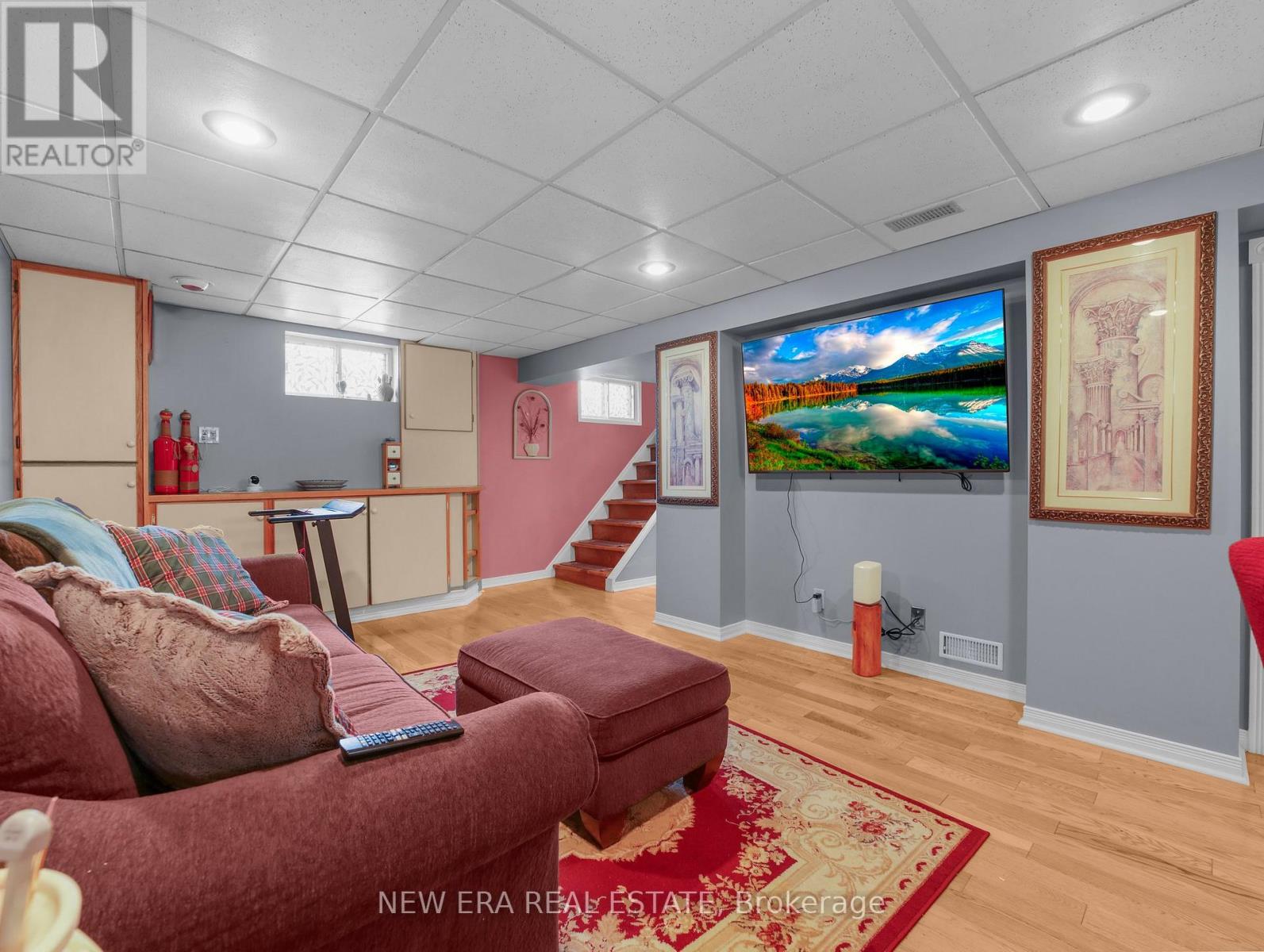 efb301787afb7bed970a25a4ce5563b9