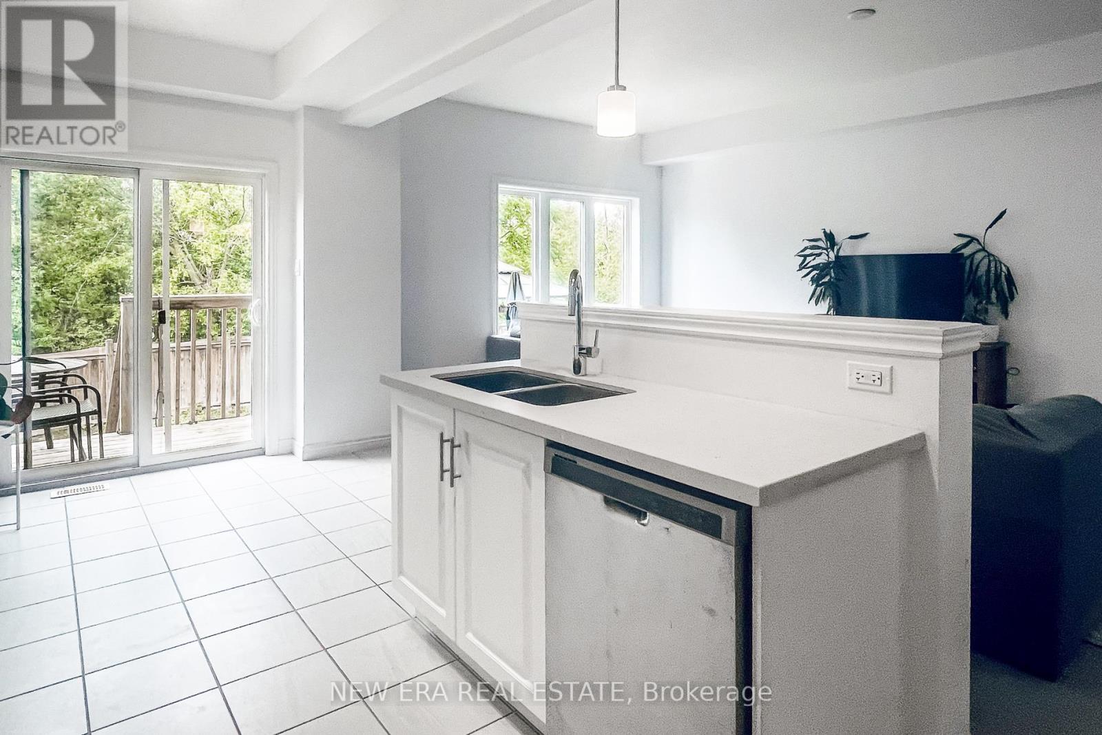 1242cb45202e458f3e291ce208759d59