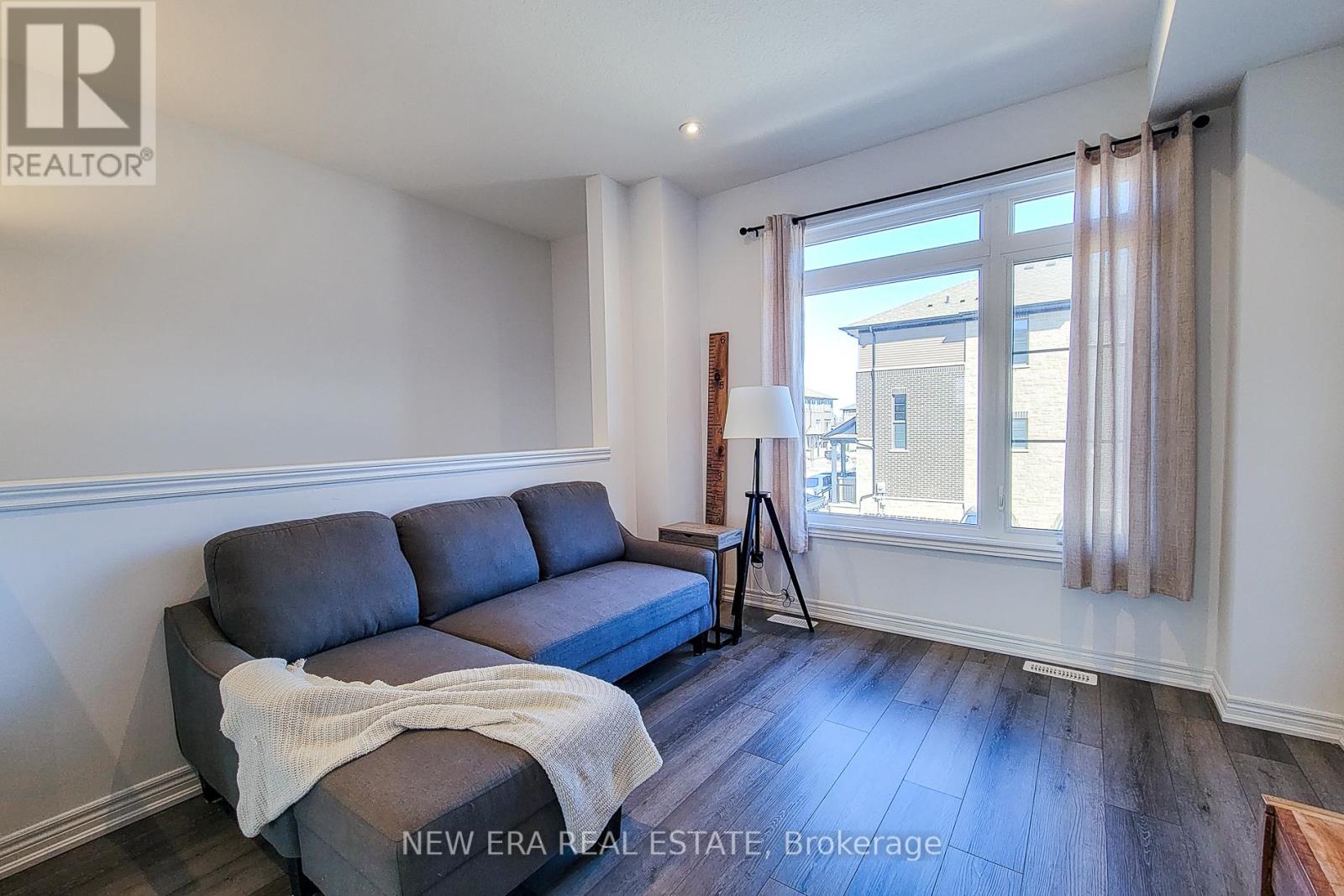 7d12e57e52f17117957b3d0b2c638274