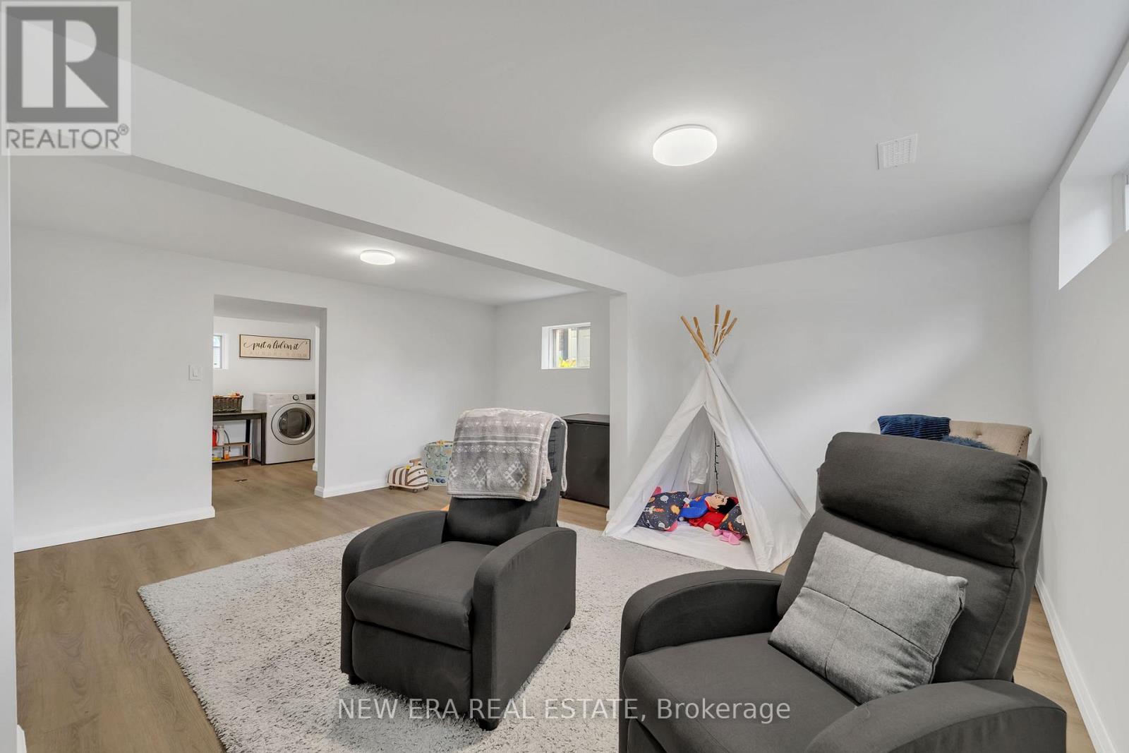 b8e802aa4d124c99f0774f04e3539eb6