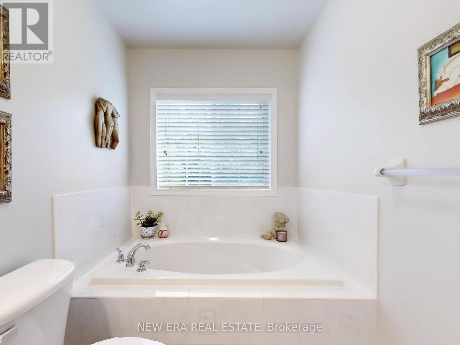 e164850aece8000c00efdf593c018d12