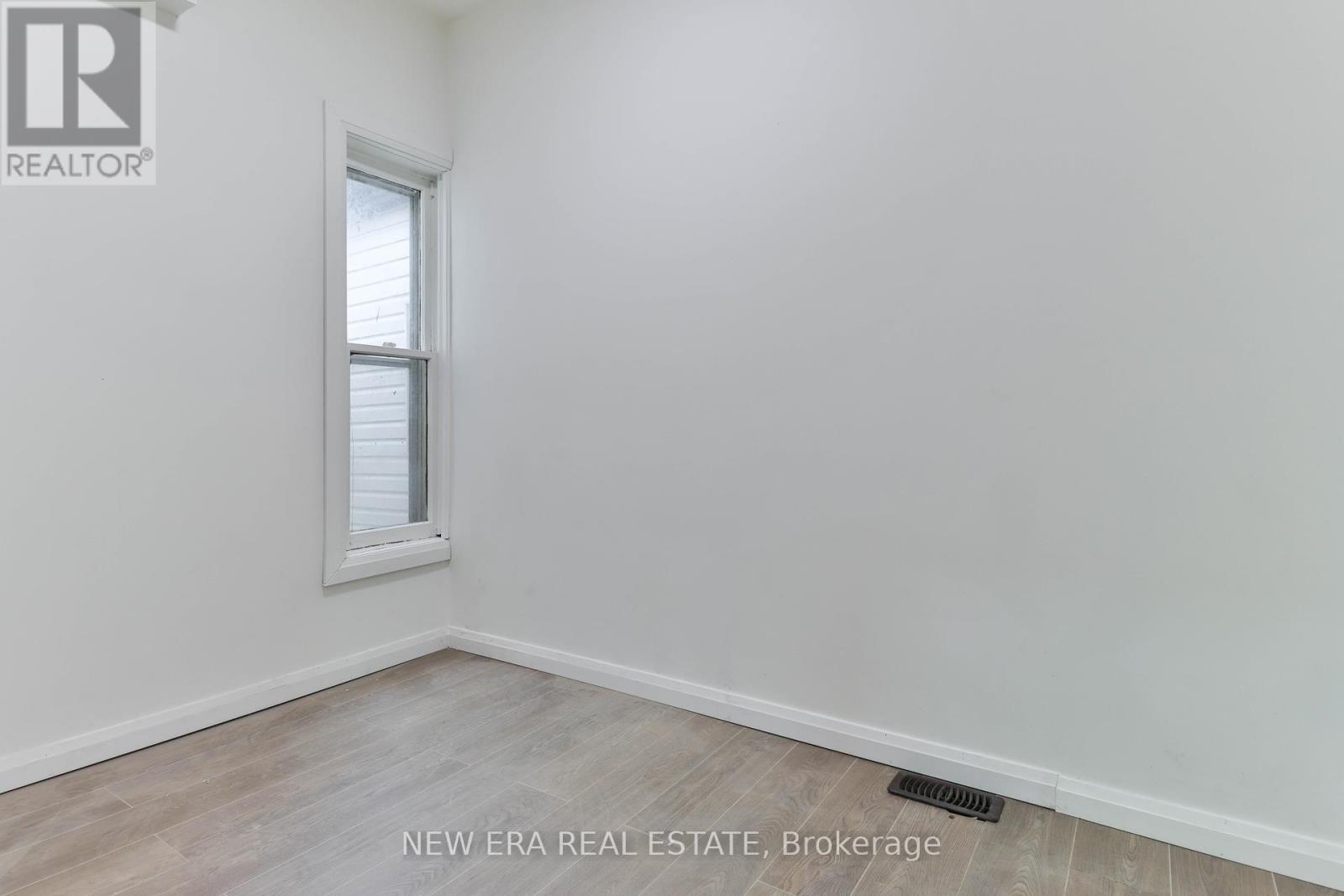 e6b062975f547eafa910a56f53d2a12e