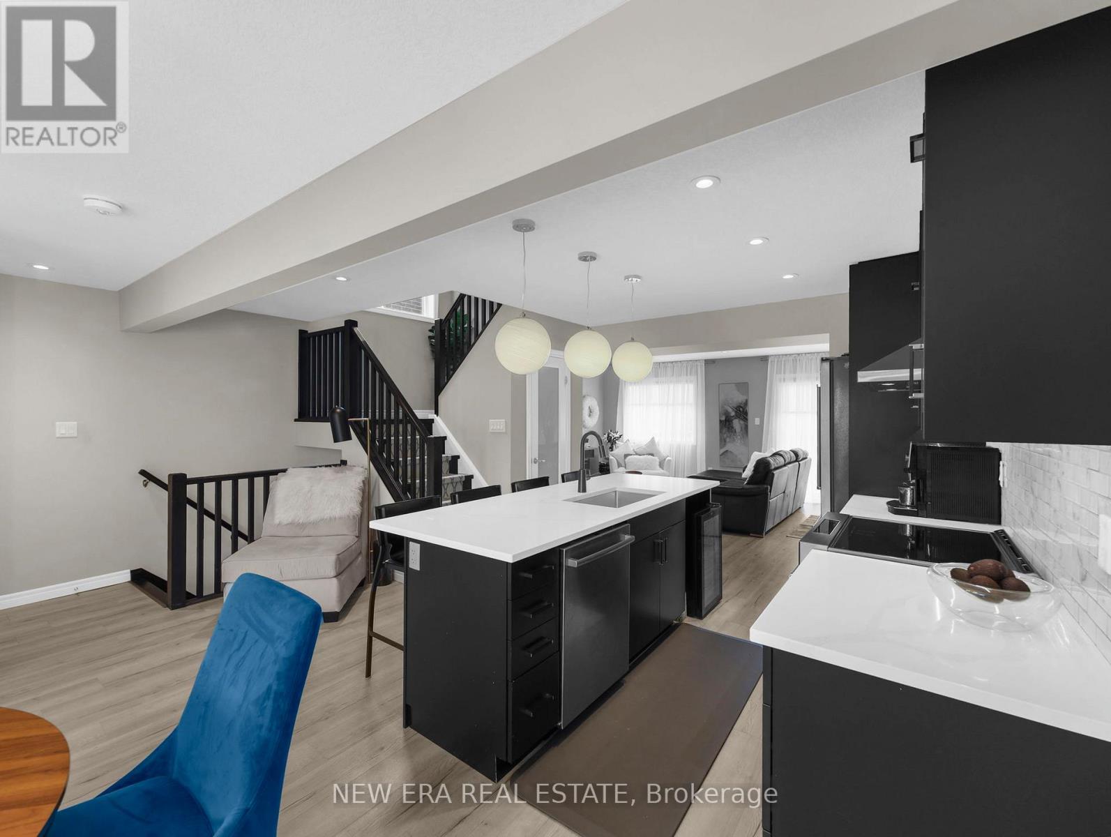 e8cf51c5b74b61b214072a6a2e938661