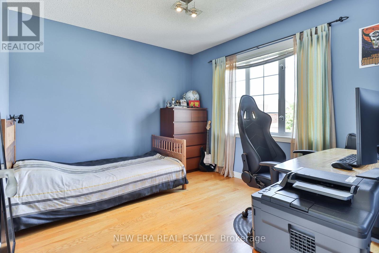 02e48827aa8df617305eaec43f4daccb