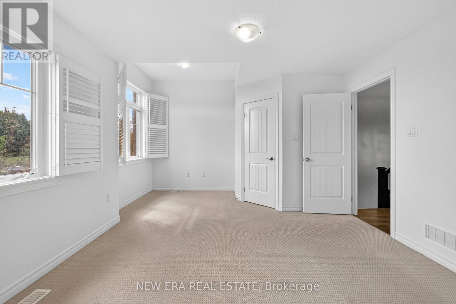 1ea15b52734bd513489bfabfe838b99e