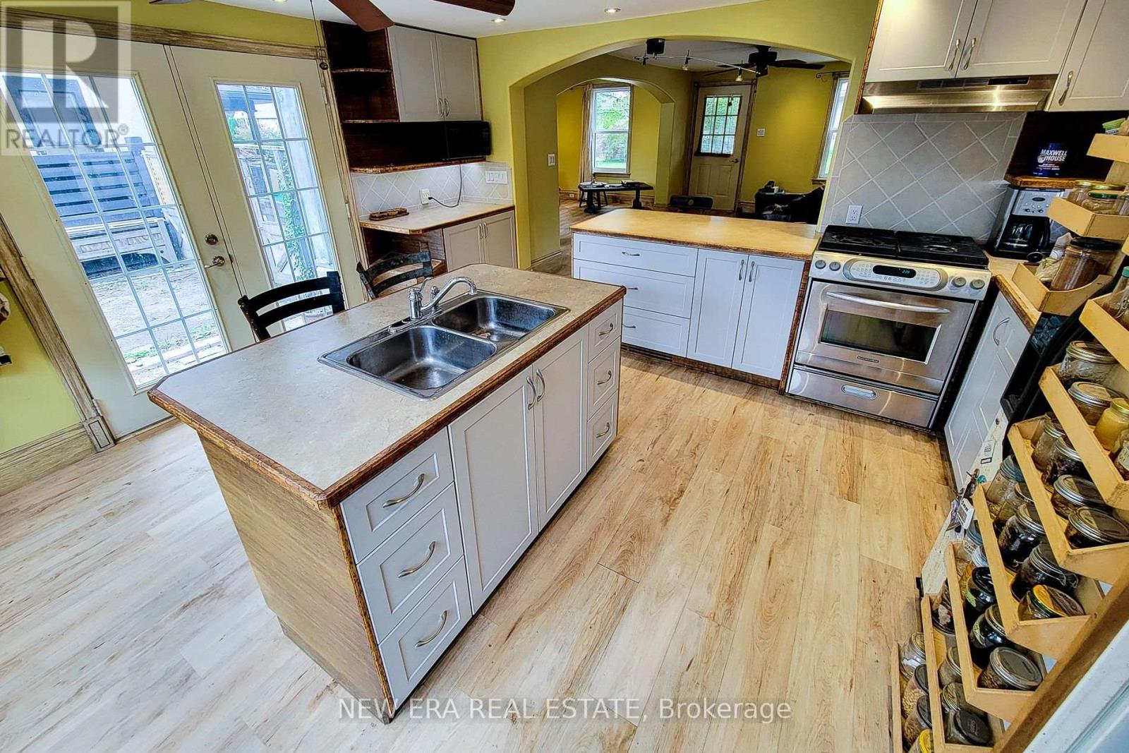 270e426c2e1f8aea2d69a910f16b0c12