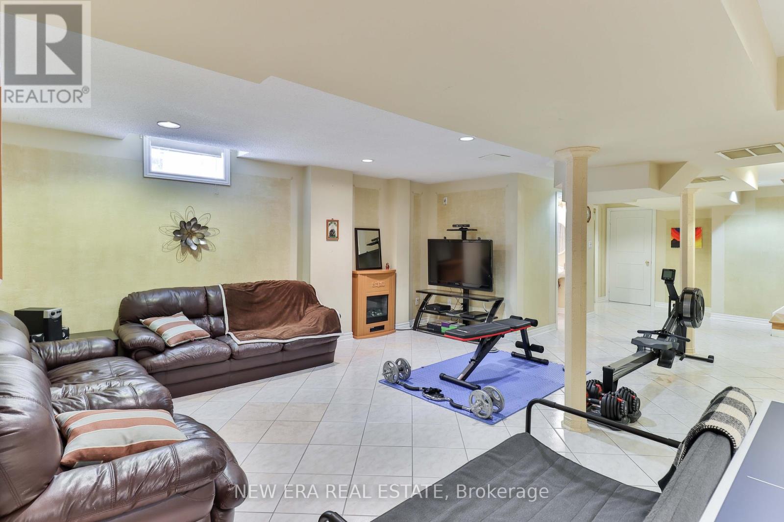 28b5ff8c4a06229d35e0b5b24e5bc86e