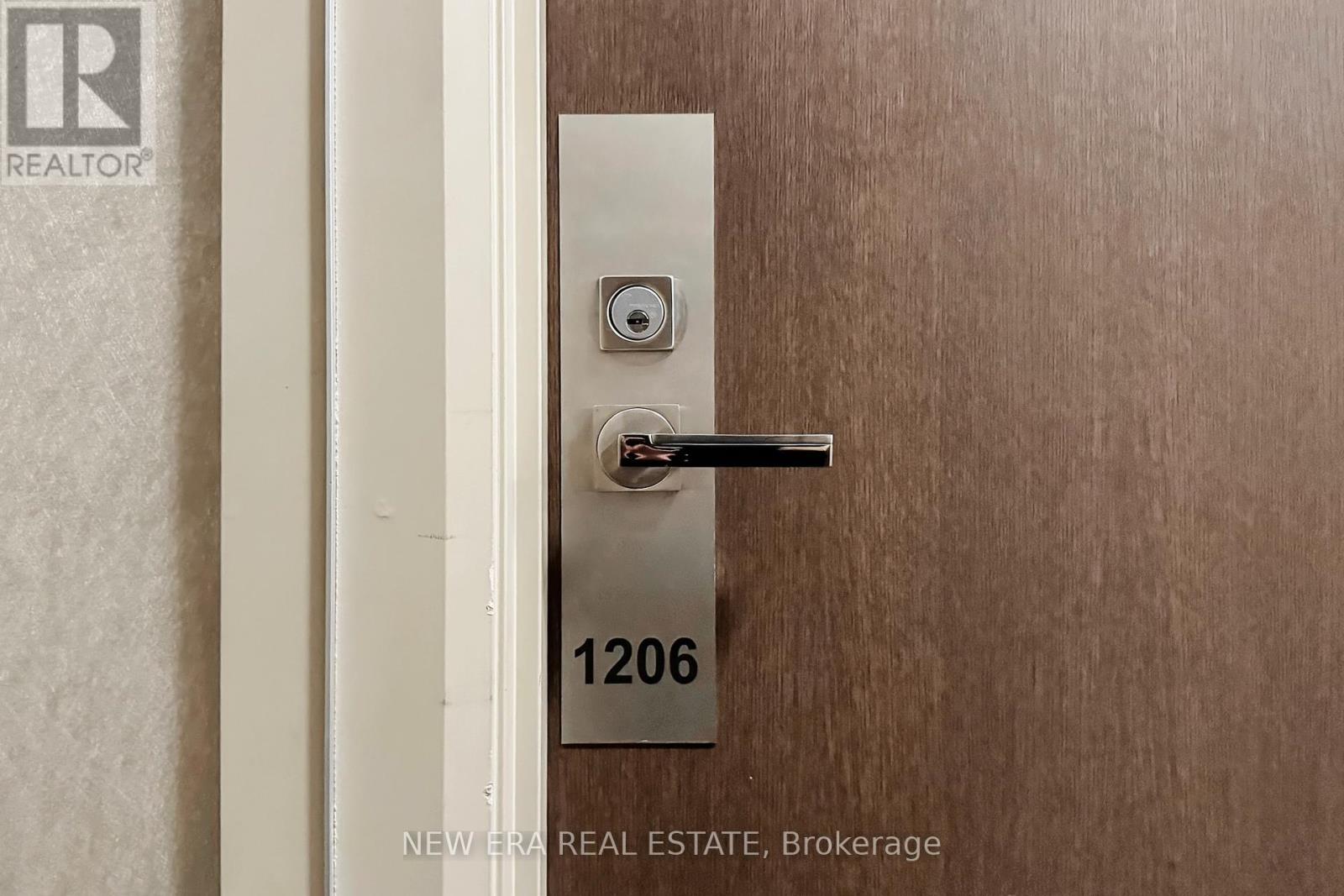 6b458e68f3fd2b8d0ba46e04985f9121