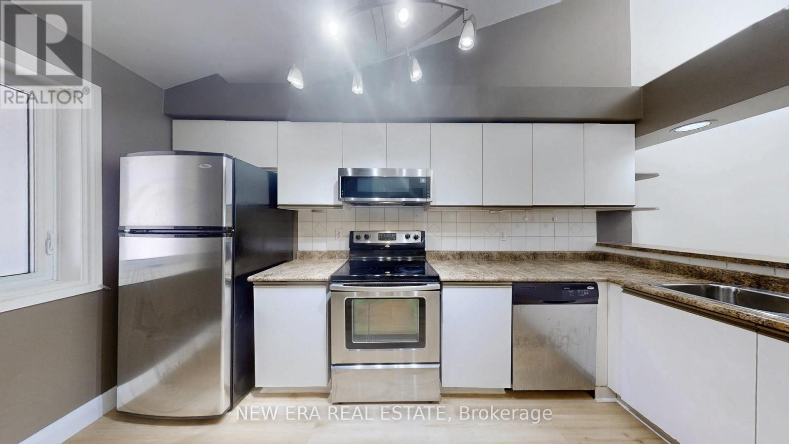 81038716a4c322c72e769c695e75b187