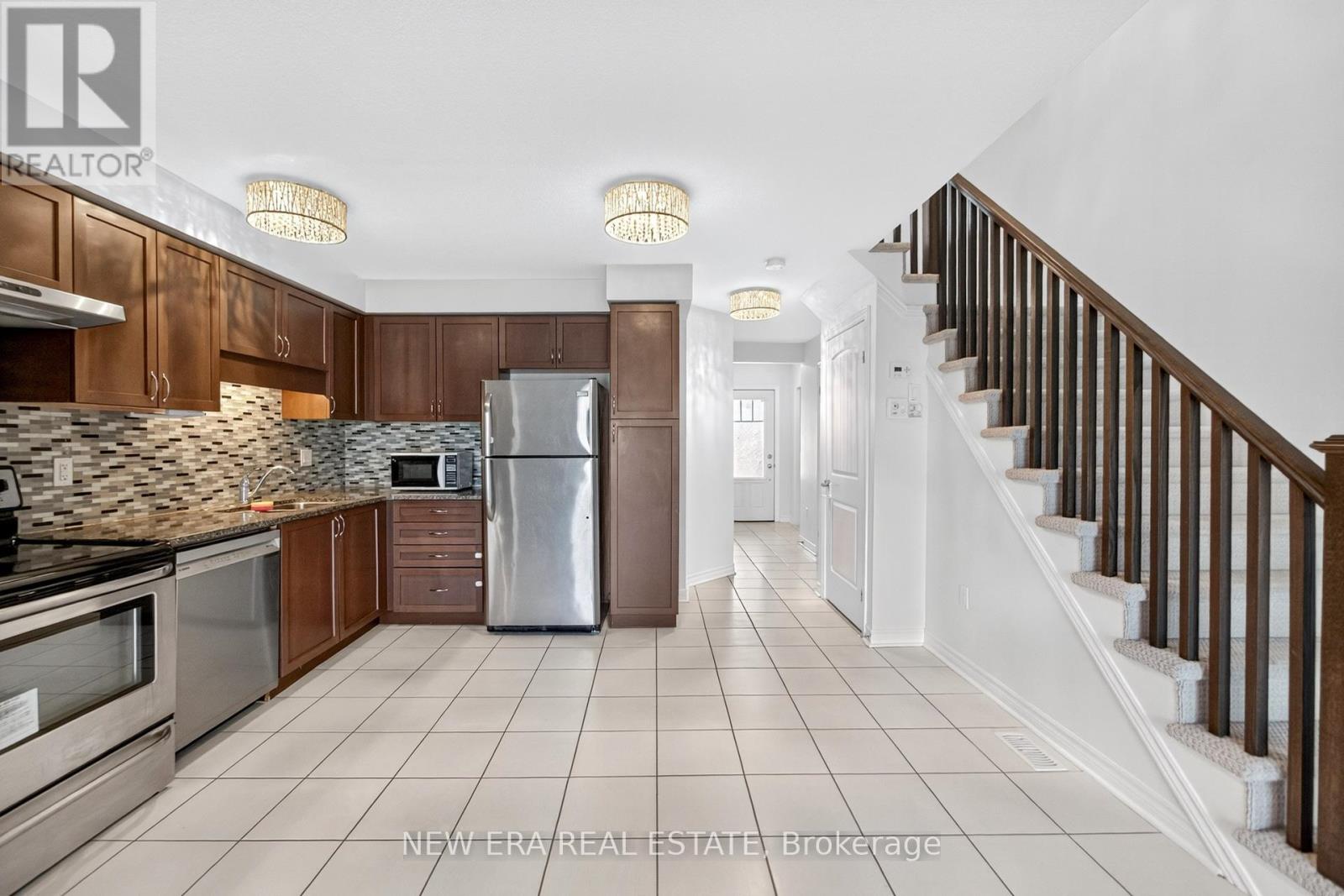 8ece61afc0298956e97cfc0ad262842a