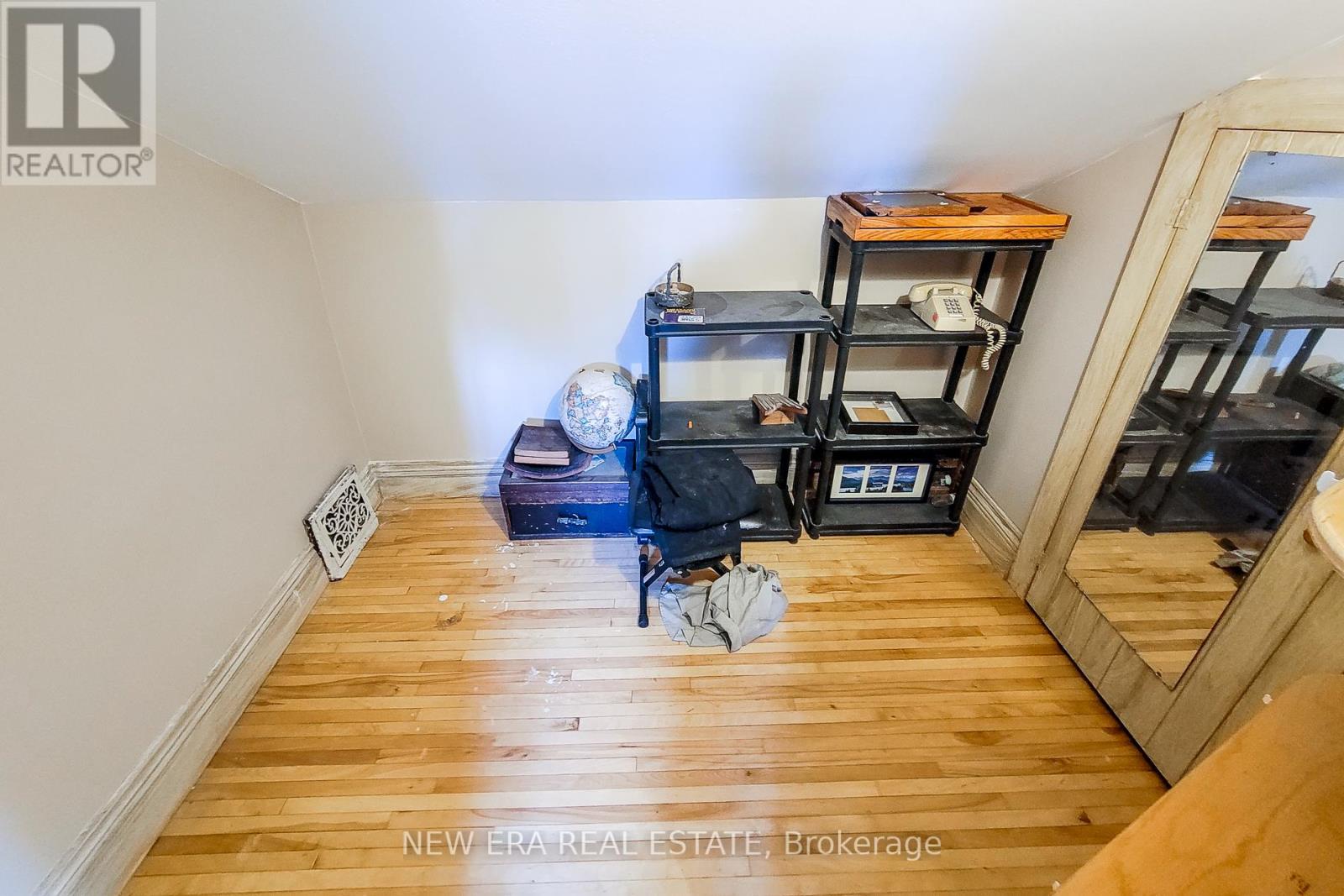 b4bb4f13fc57fc54fb5147f349a1530f