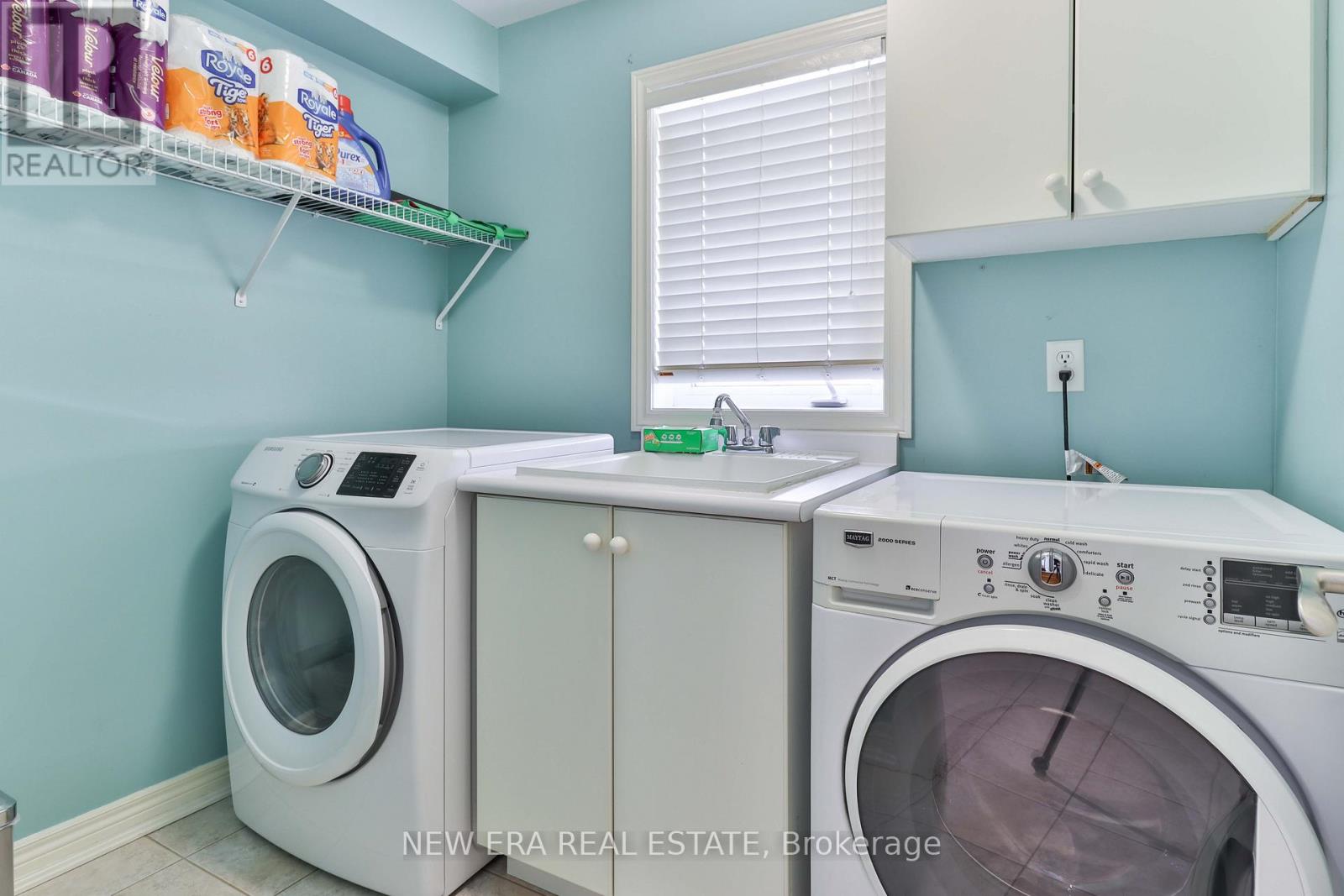 cde1ec85a8b7415bdee95ae9c700e256