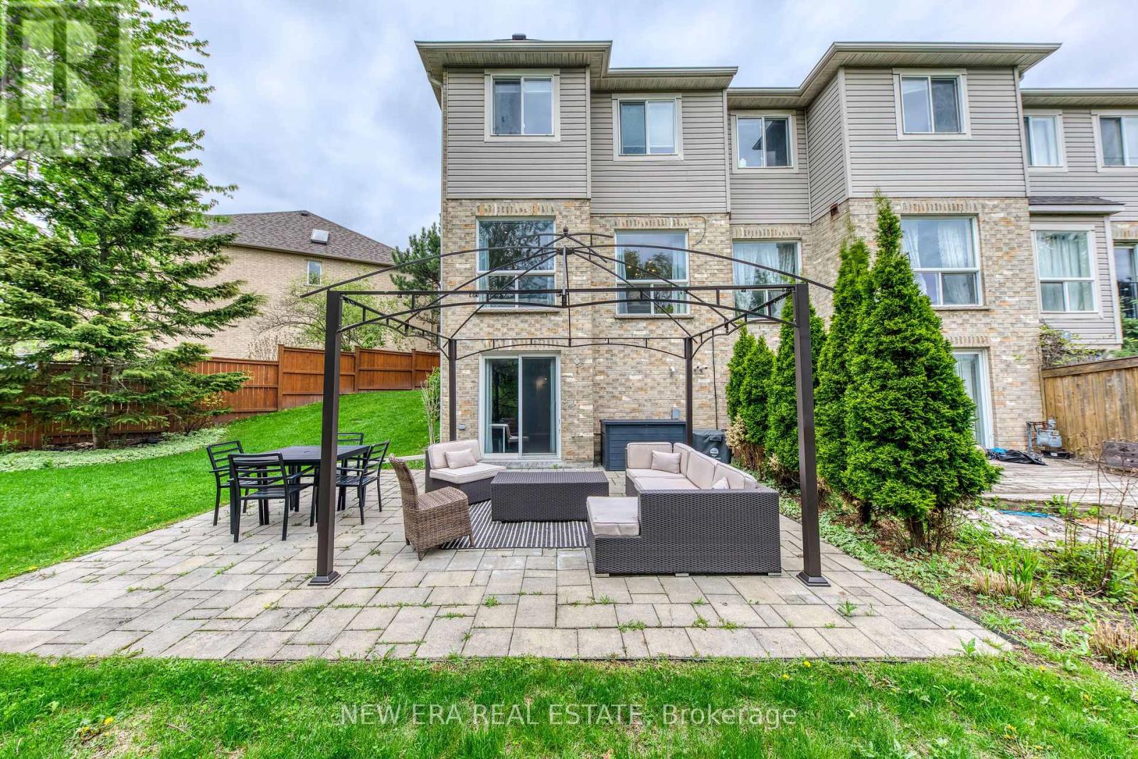 eac1fe32cab9890cac5df035cd15de8d