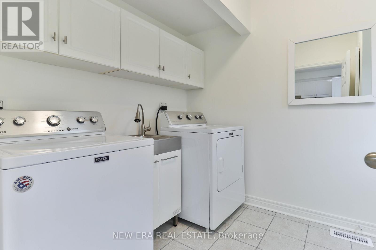 f71b313722e54c0d2ebad82092eb3e42