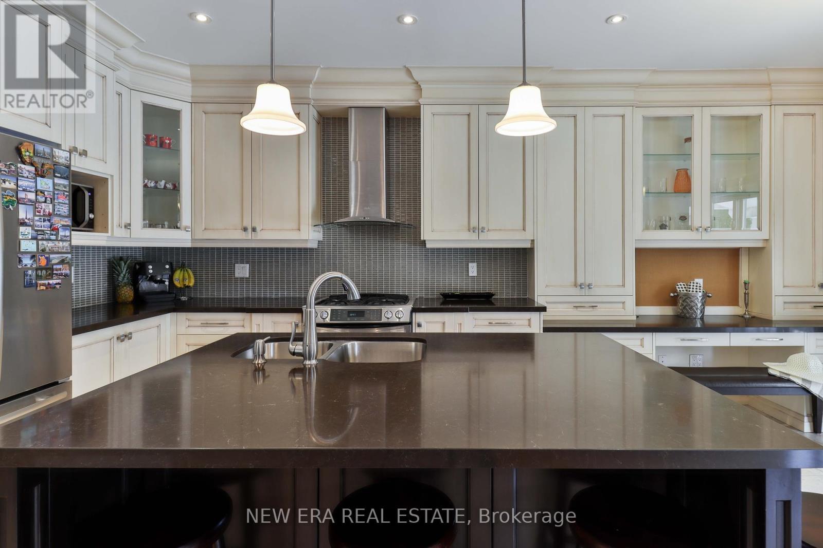 f81d9ed66a2c81d8093e568a938ff85b