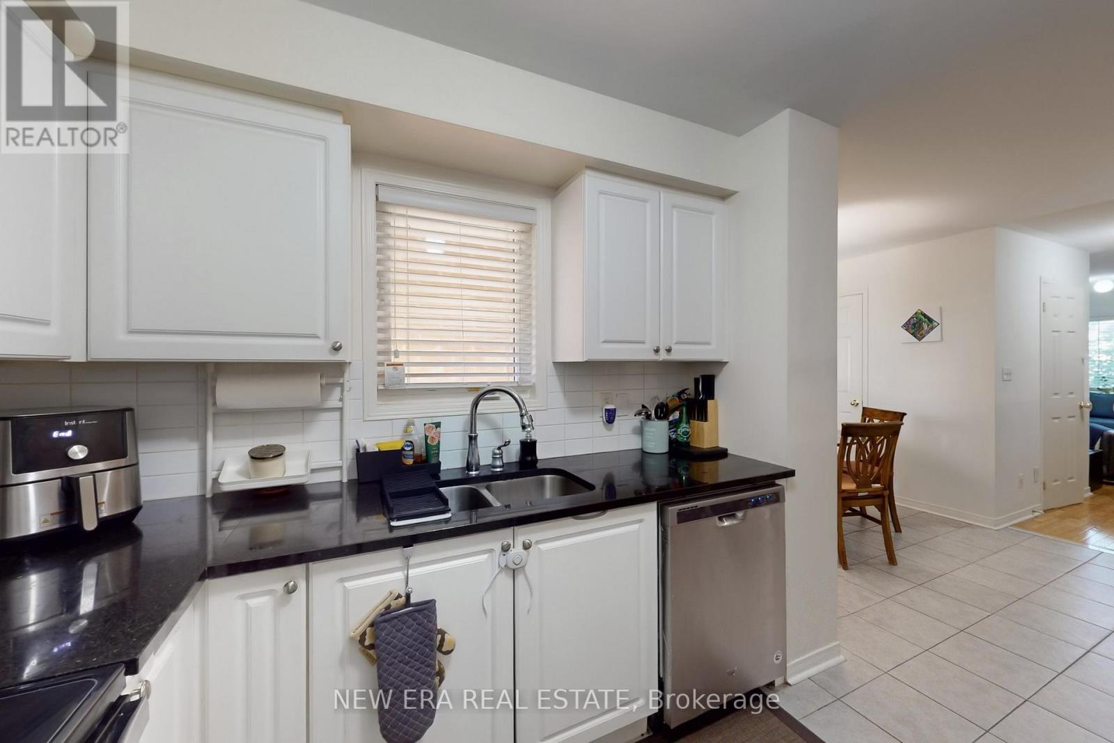 0ba2dbb2881b0695e3478a141f82274b