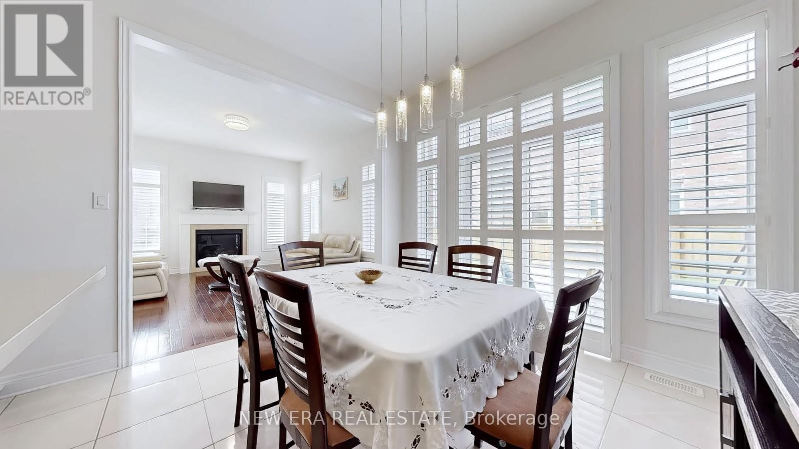 6e4d1624c989dcc7fdcda12e2a43d15c