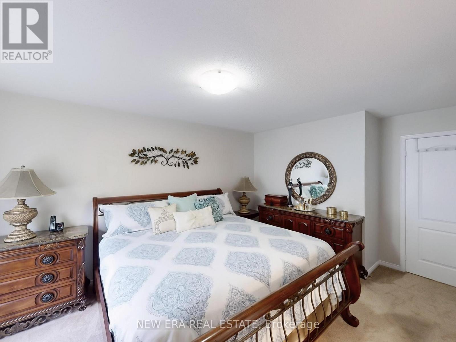 460ef8df9a4eda4a2ac693e4f381d599