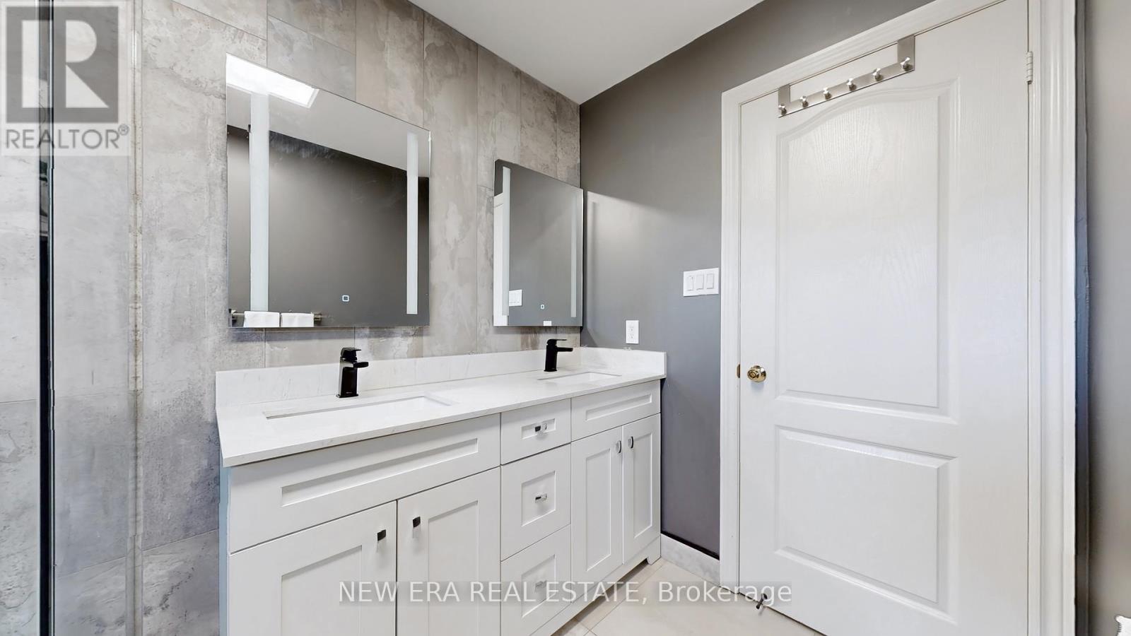 4b98bca4de69dda4f8a33b0d0ce3bdbb