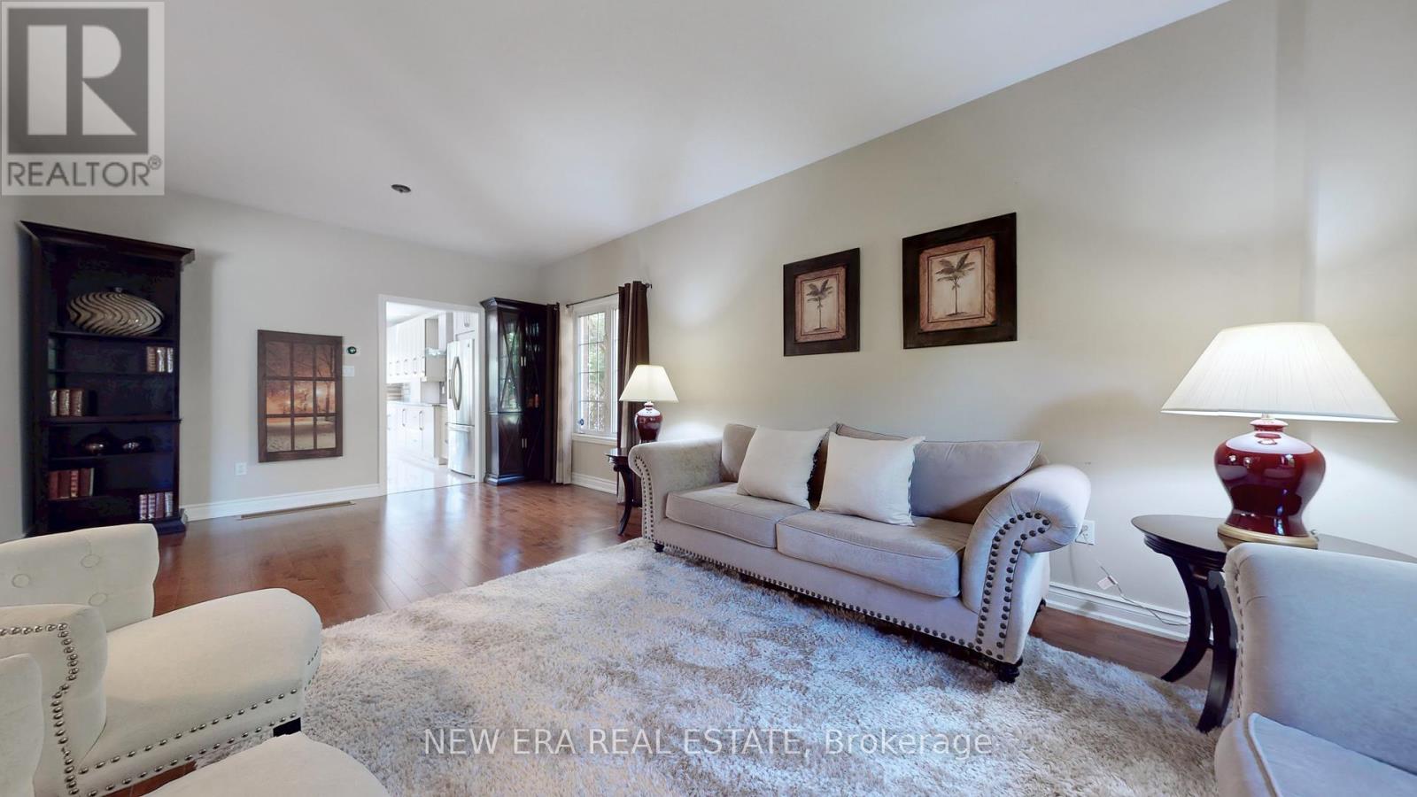 5bf0d9bd8462cd63dbfe423070910f92