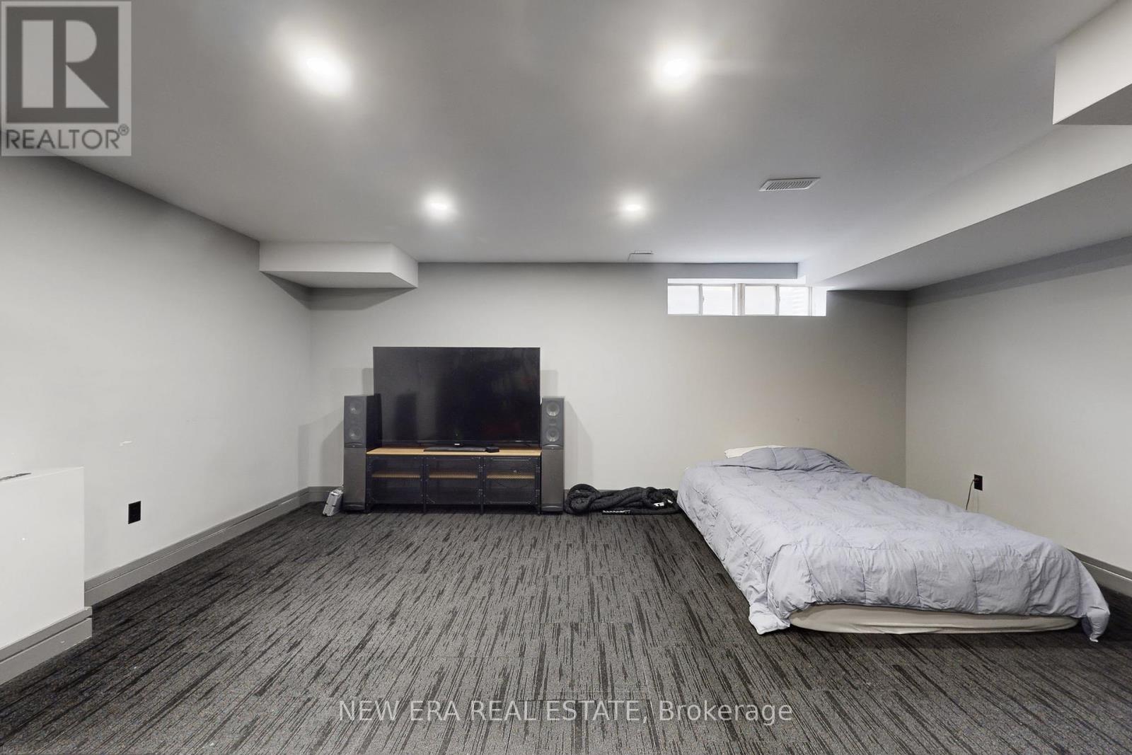 7806a0f238379a4e5b8747464a8b01d8