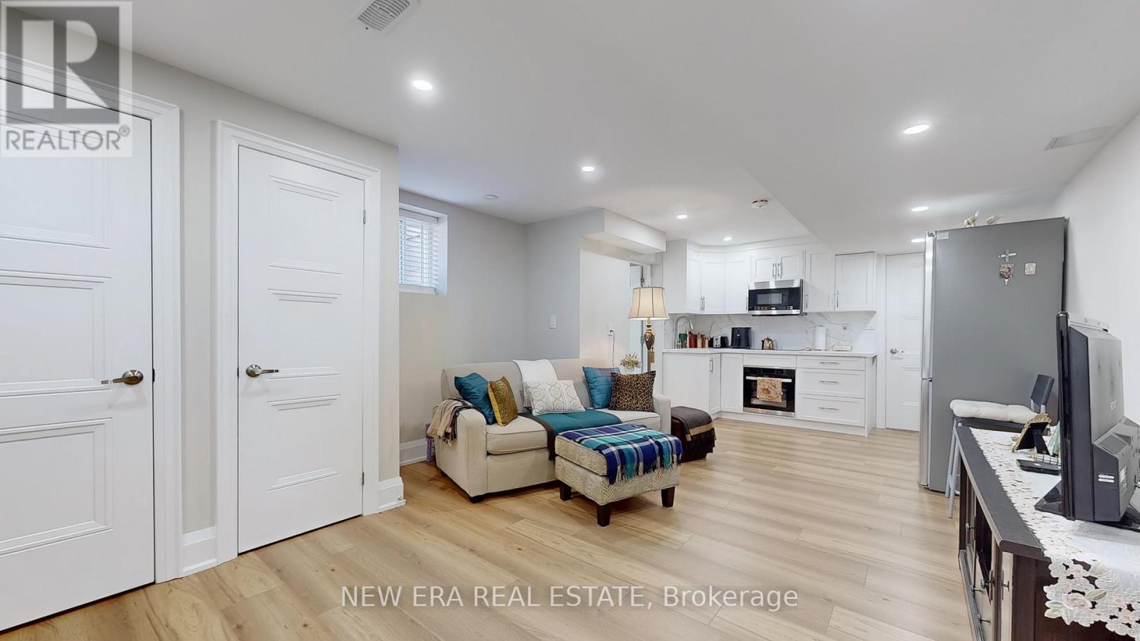 8f6f9bb96194061a56b454e677915bcb