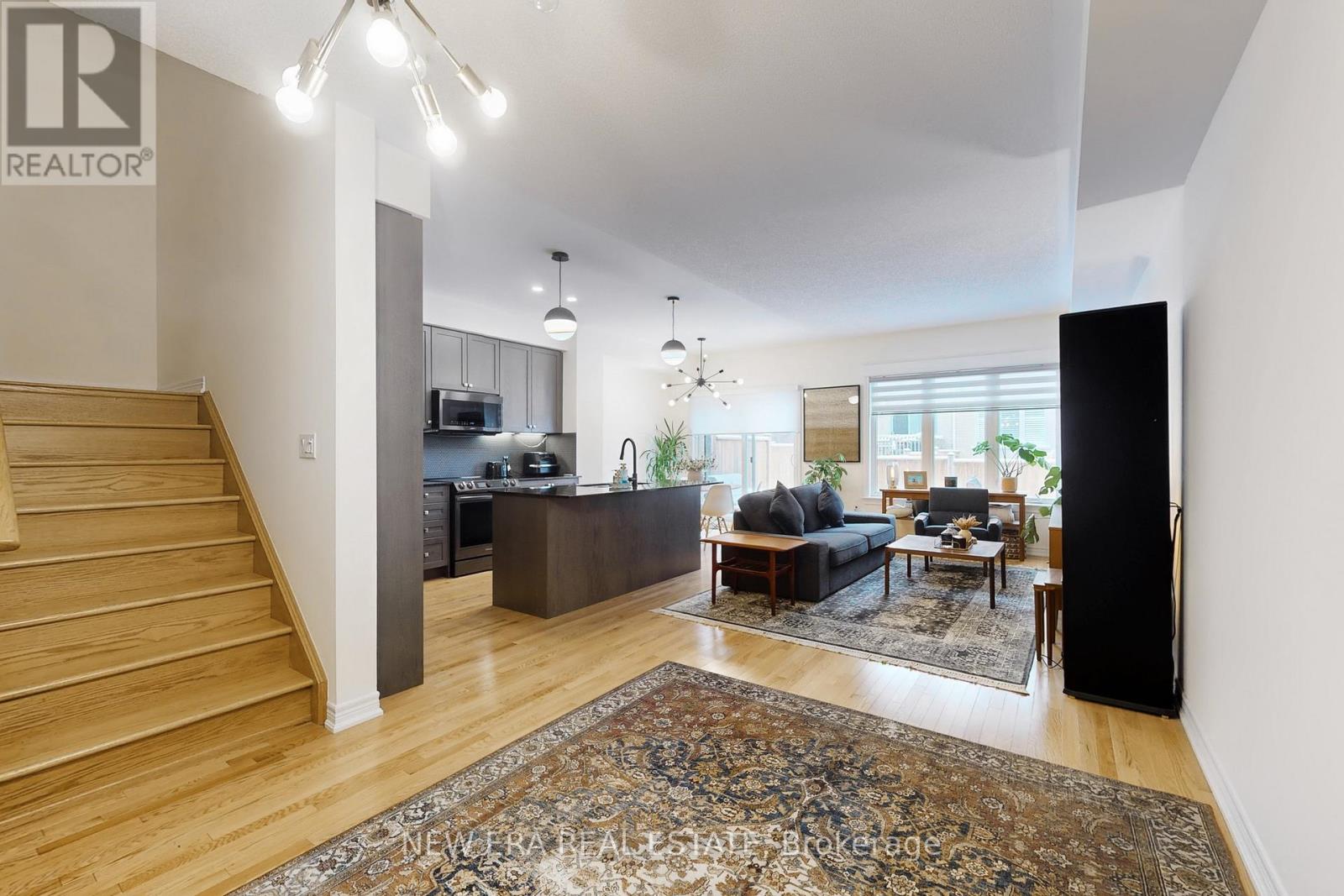 9f90502bc6ea3e99bc7035021d326f1e