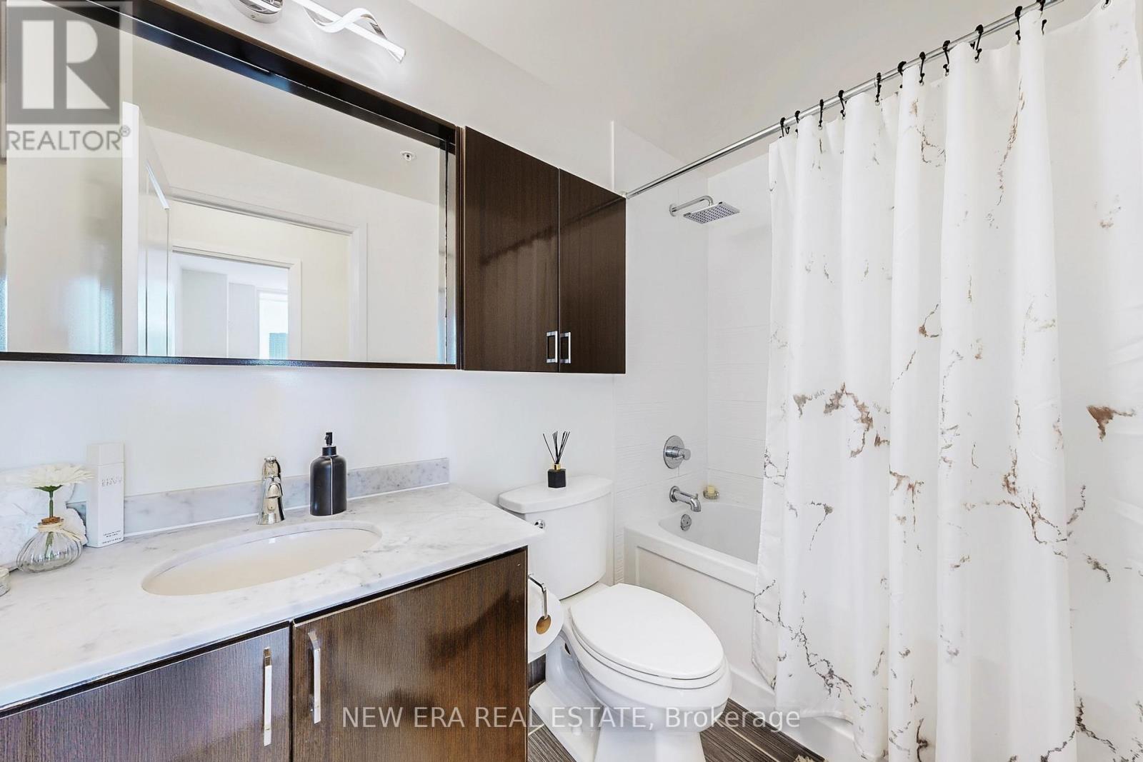 a5dcb9bd1a4e92af87723aeea75a8ee3