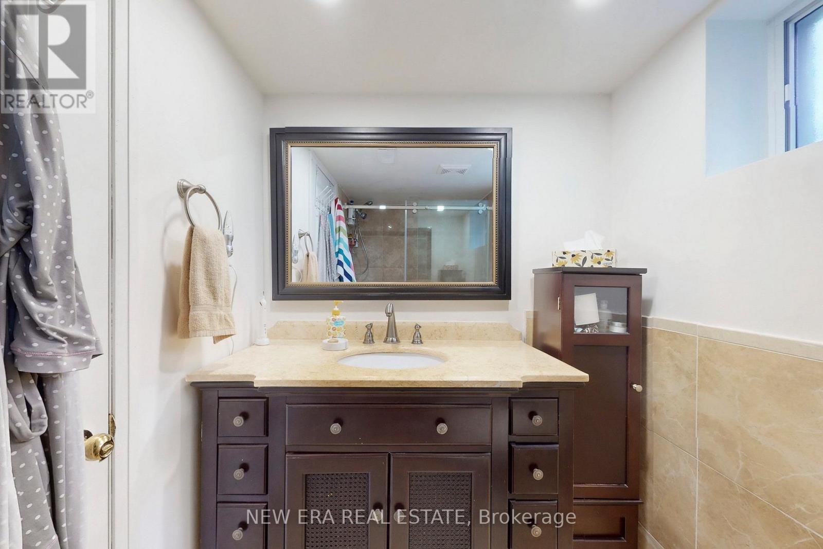 d4b5b83b387f37b4cb8cac37ef3e3533