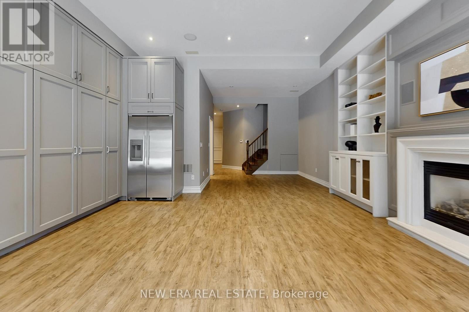 18f4b136b450aa7f34120849483693c5