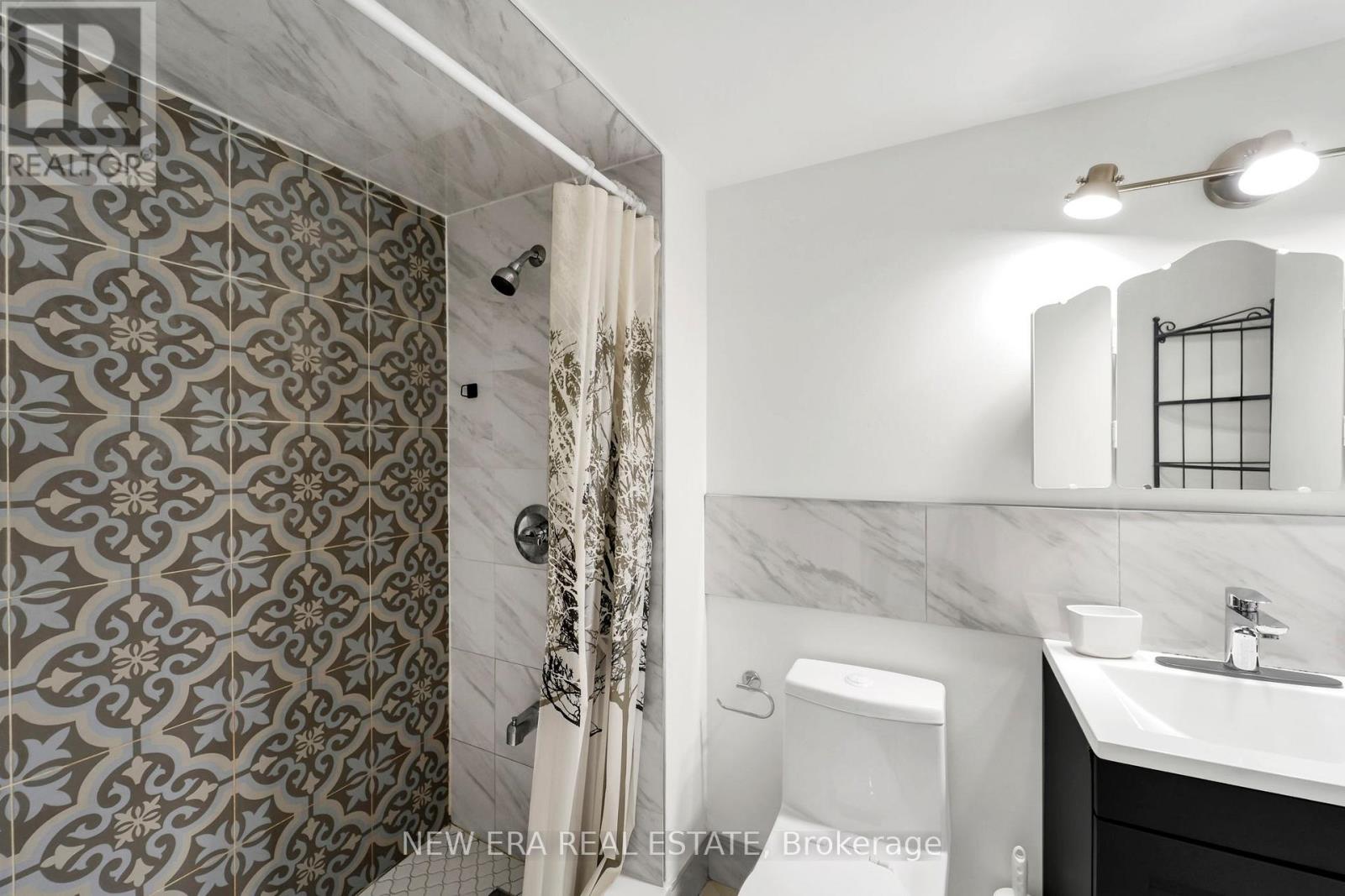 56da685065c17c65883e3c723d220388