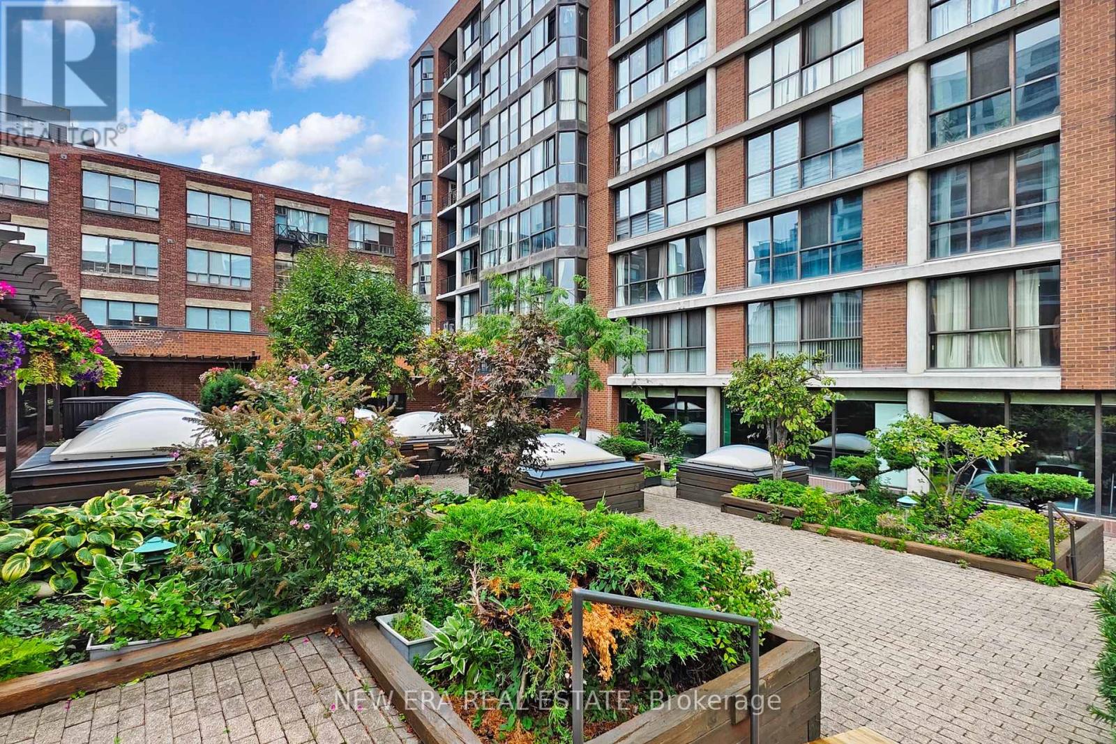 5bfad2bbd9b64d4e2cc3c0ed4486f264