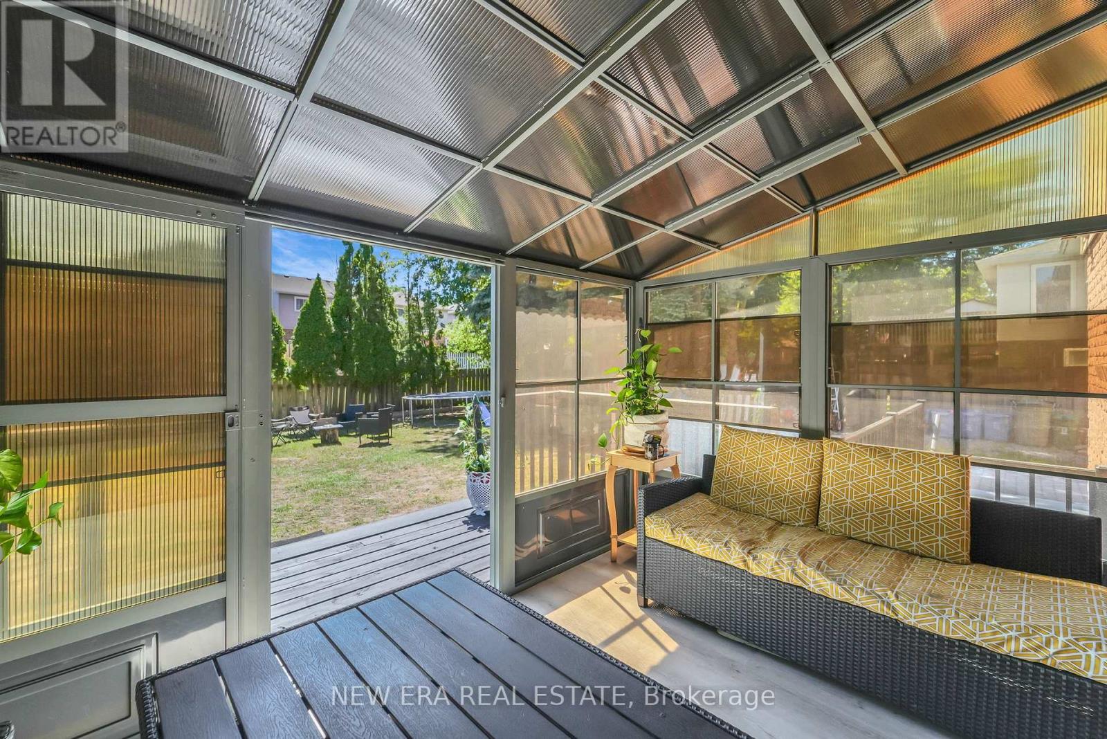 702fbe8291b9d80a1597f48a9958049d