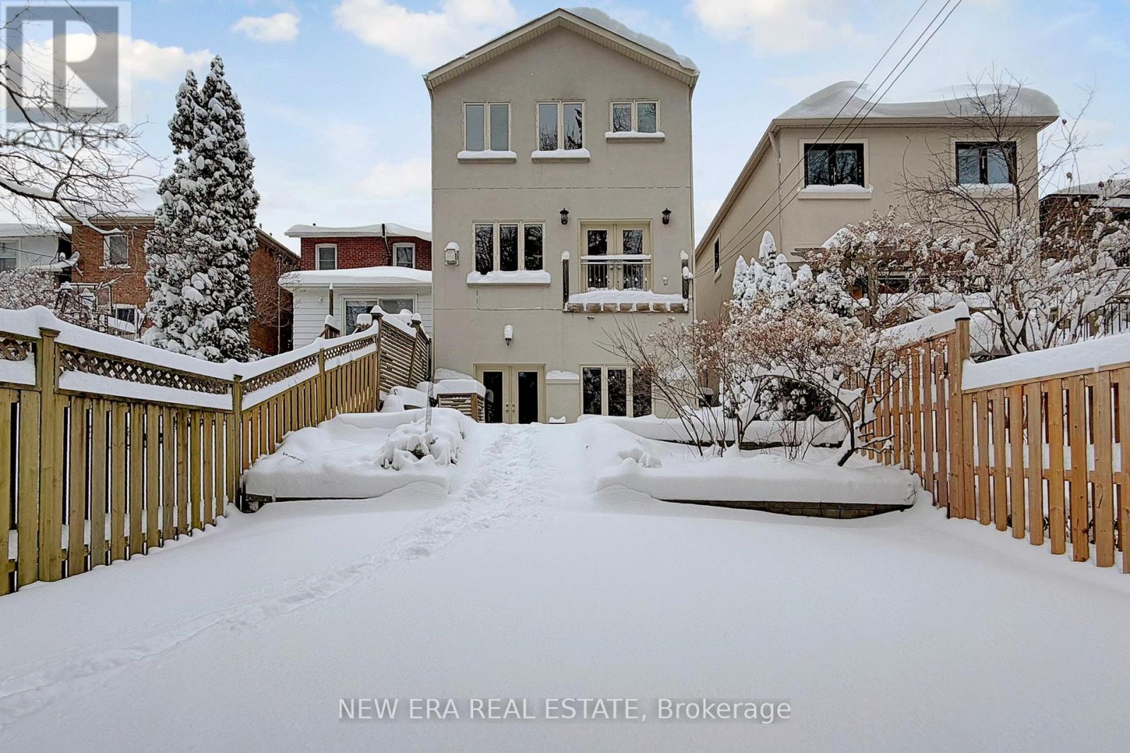 c2da914cd2ebabe5d27e2e53b4bb7281