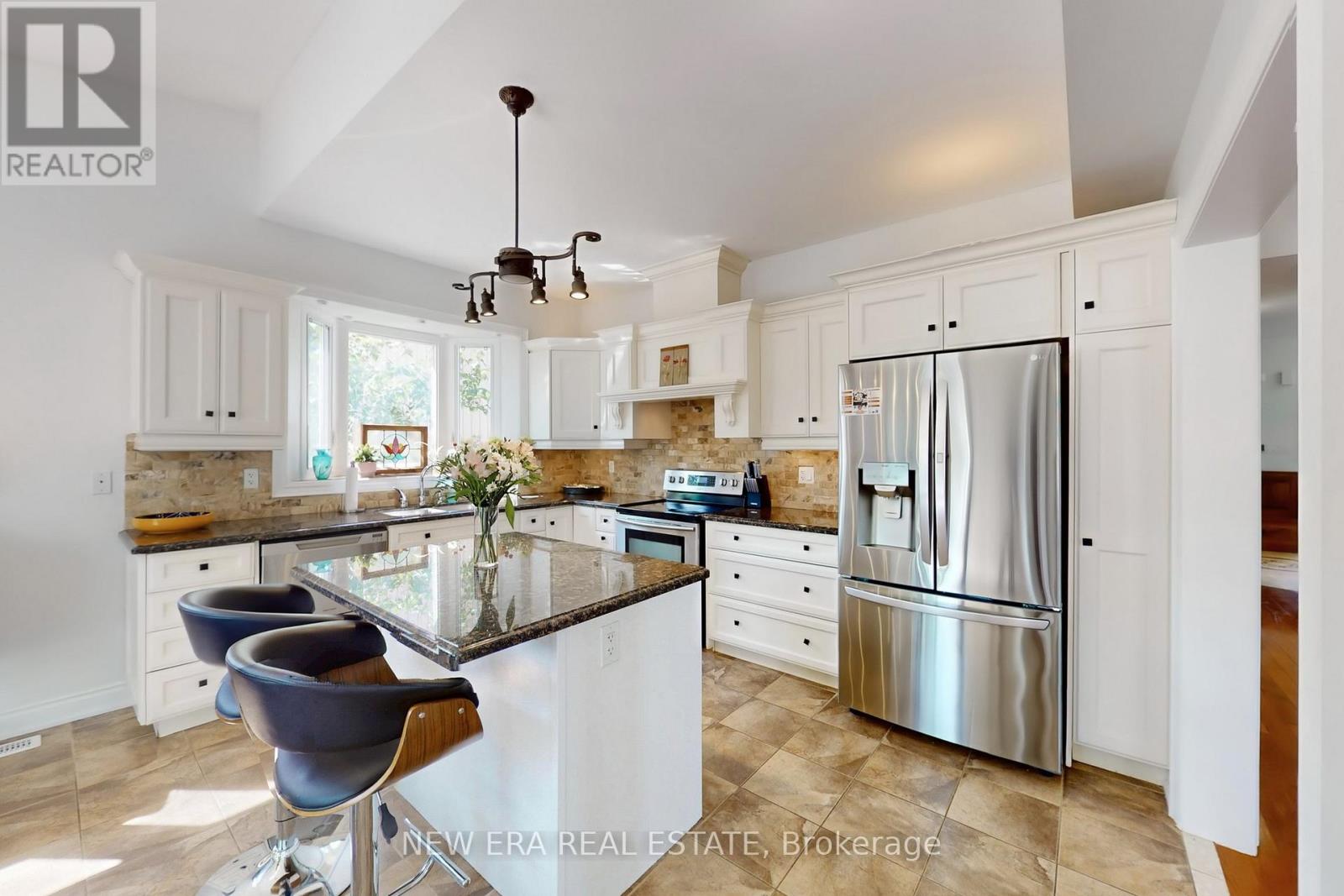 d3770821685fc1c03045bfb970c3998f