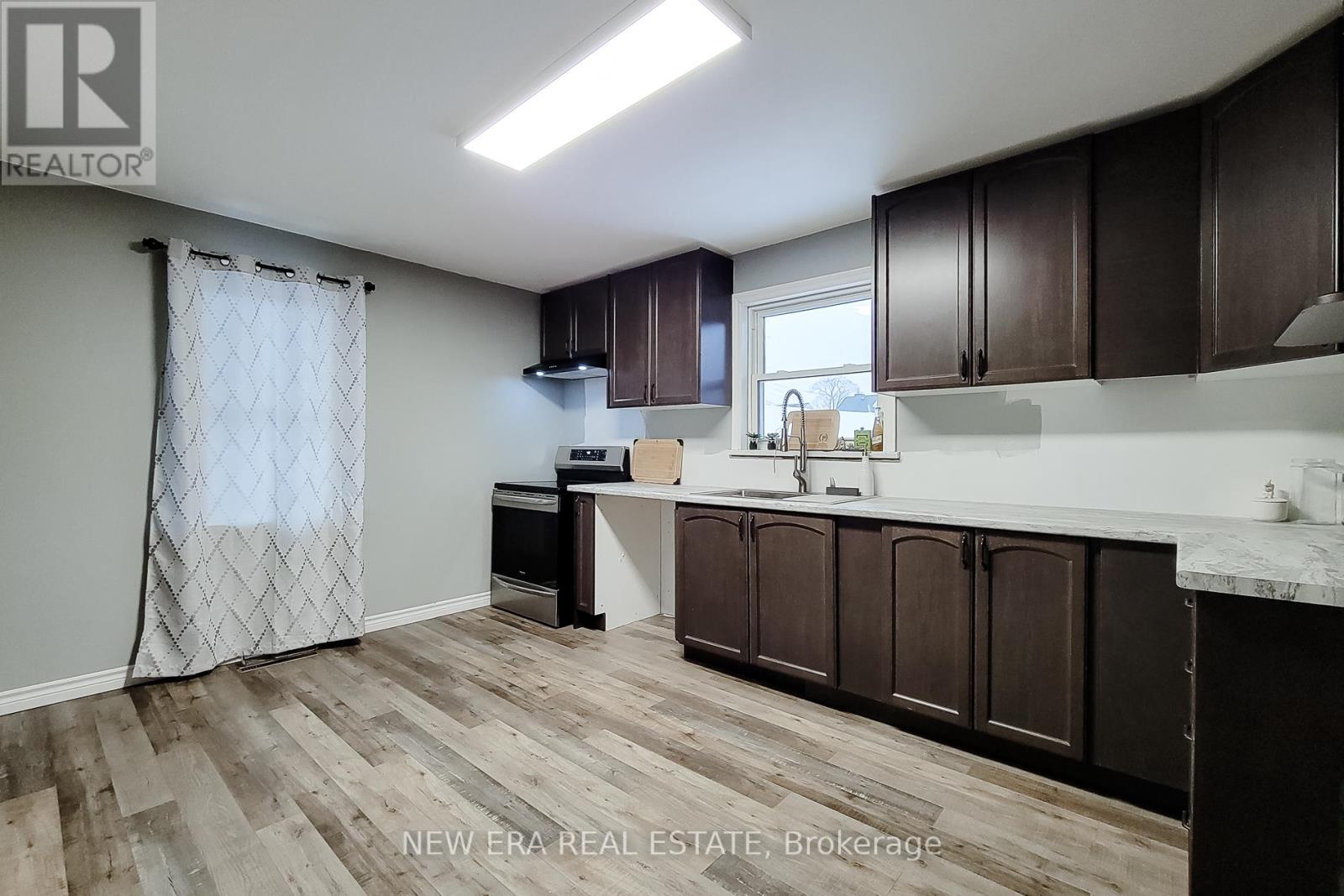 ffbbf9dd5ed3859ecace46f23360b931