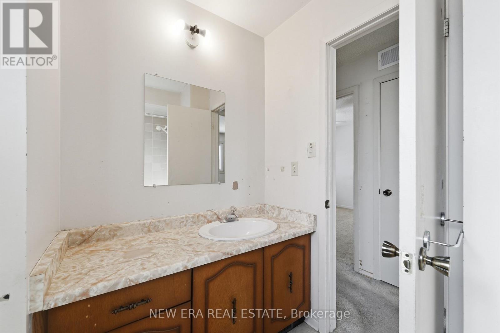 61dce1c8b959a8d111615309b7fc64f1