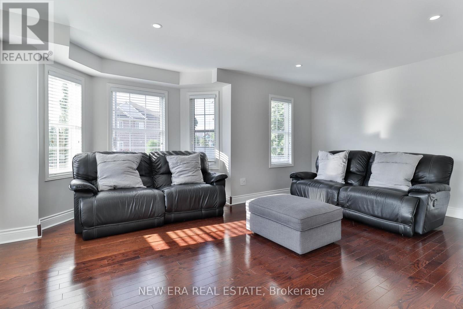 867e0f950c2da3b38715148c77d8e300