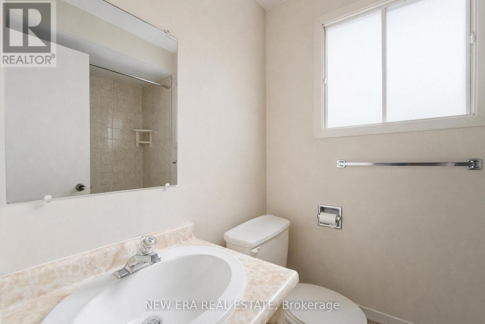 b8a8fdf5cef74687d09d851615ffe00e