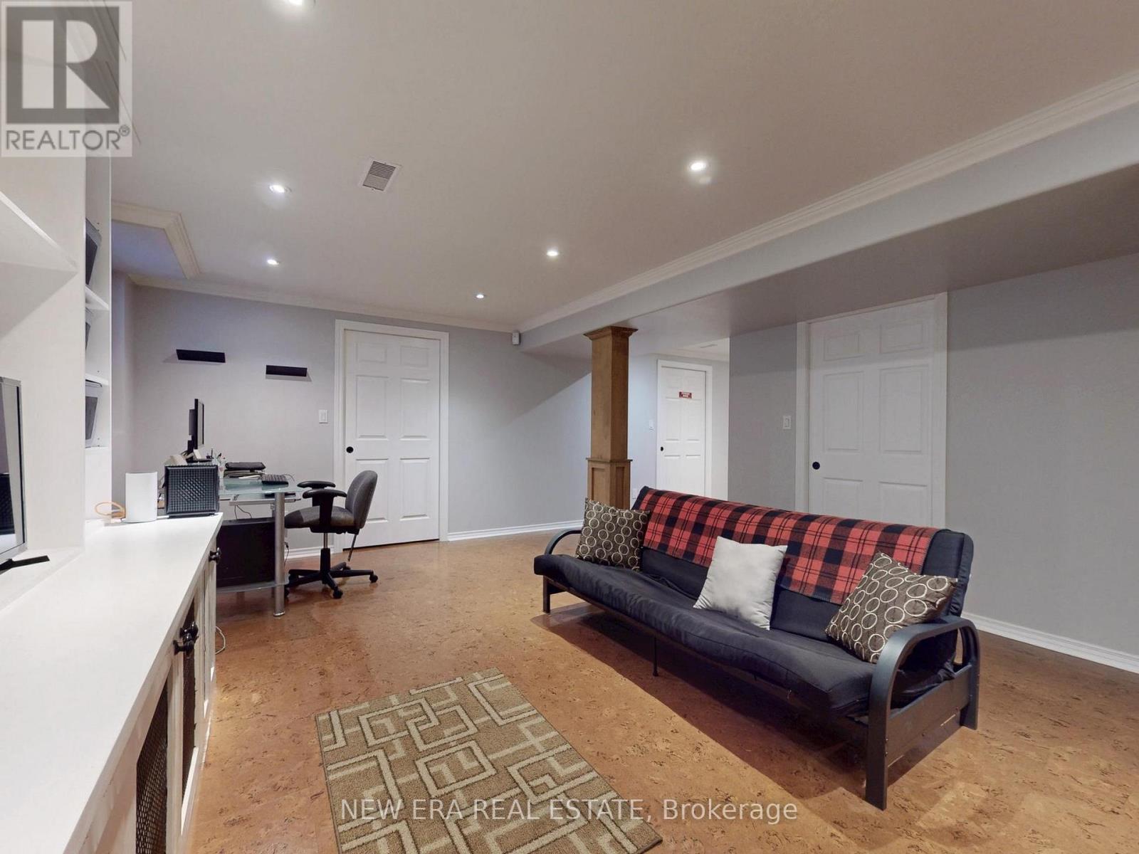 23740ed5bca87021d75a8899b2ba6334