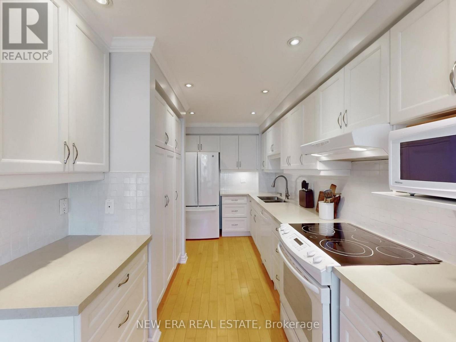 39c826d2cbd756f7b8f20dc5943ee375