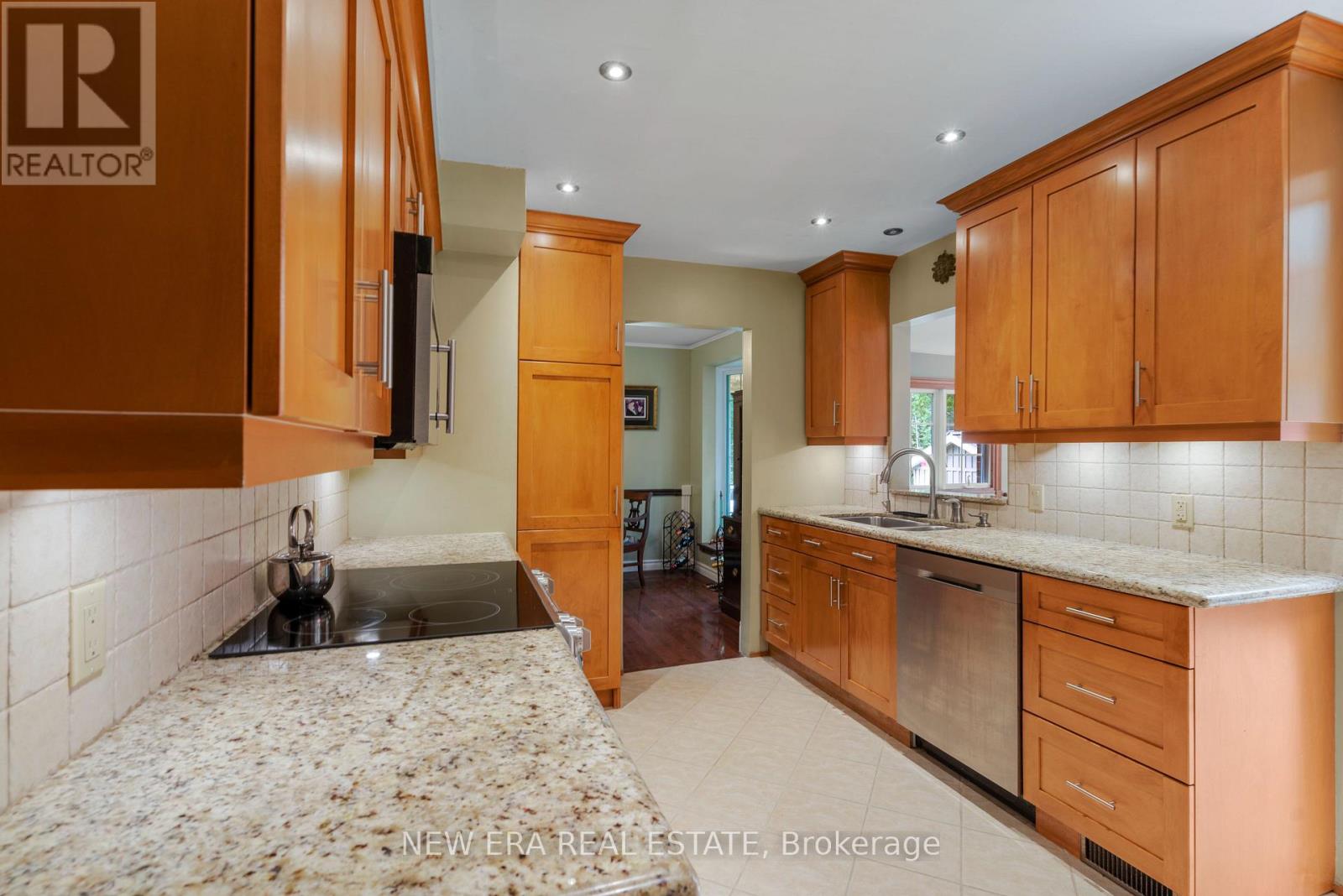 4f7666bed53a85bbe9ce8c84bcbbaa3d