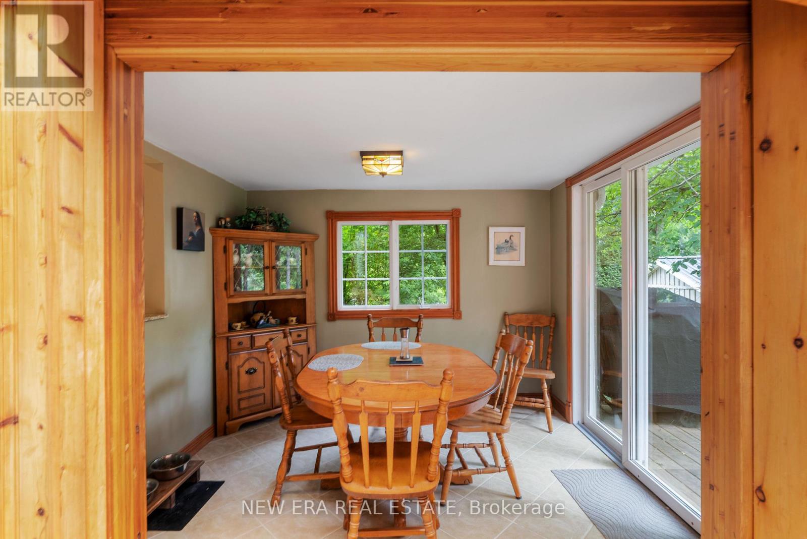 77e0558e1b3869aad6fb4e5a8d6ab042