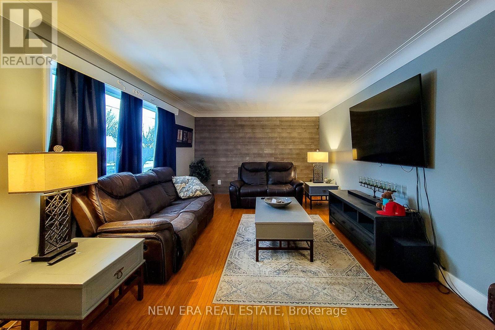 9694d31c78f8e2aec31e2f15ea98b95e